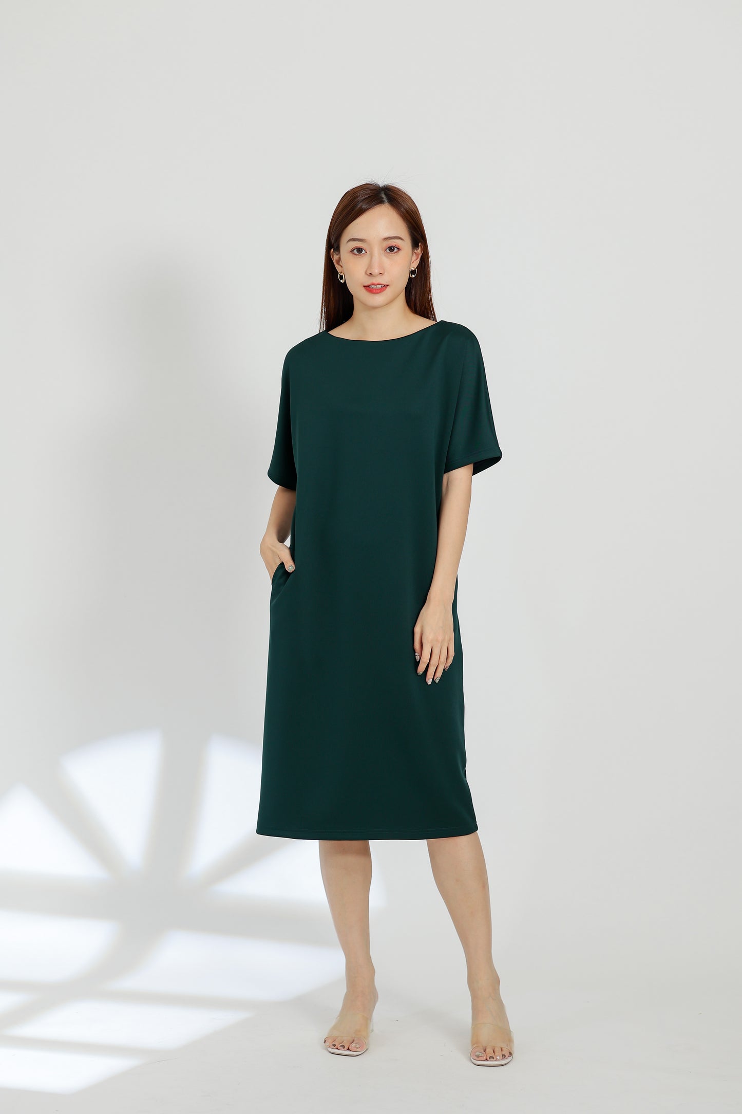 Sarrah Scuba Drape Short Sleeve Dress - Dark Green
