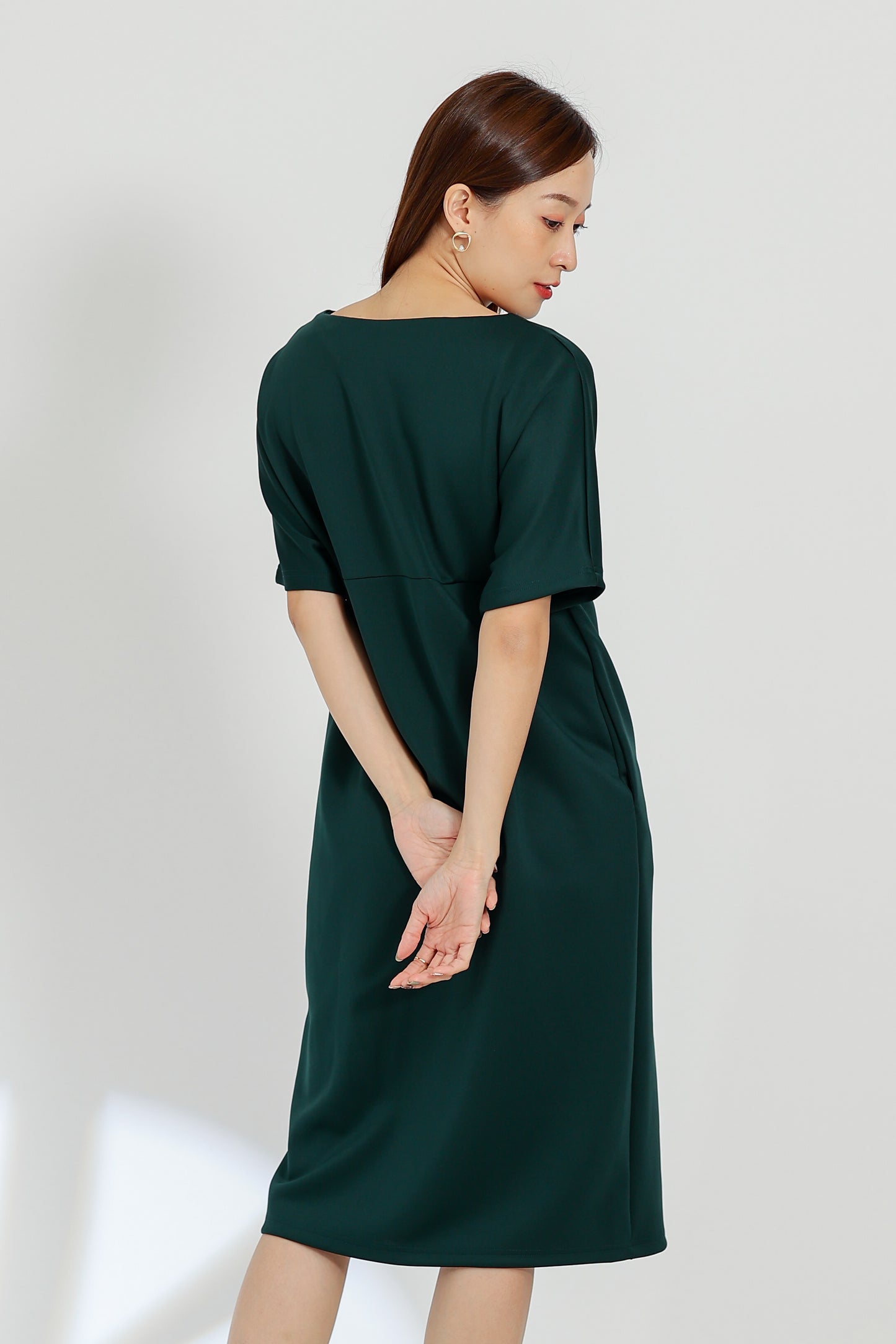 Sarrah Scuba Drape Short Sleeve Dress - Dark Green