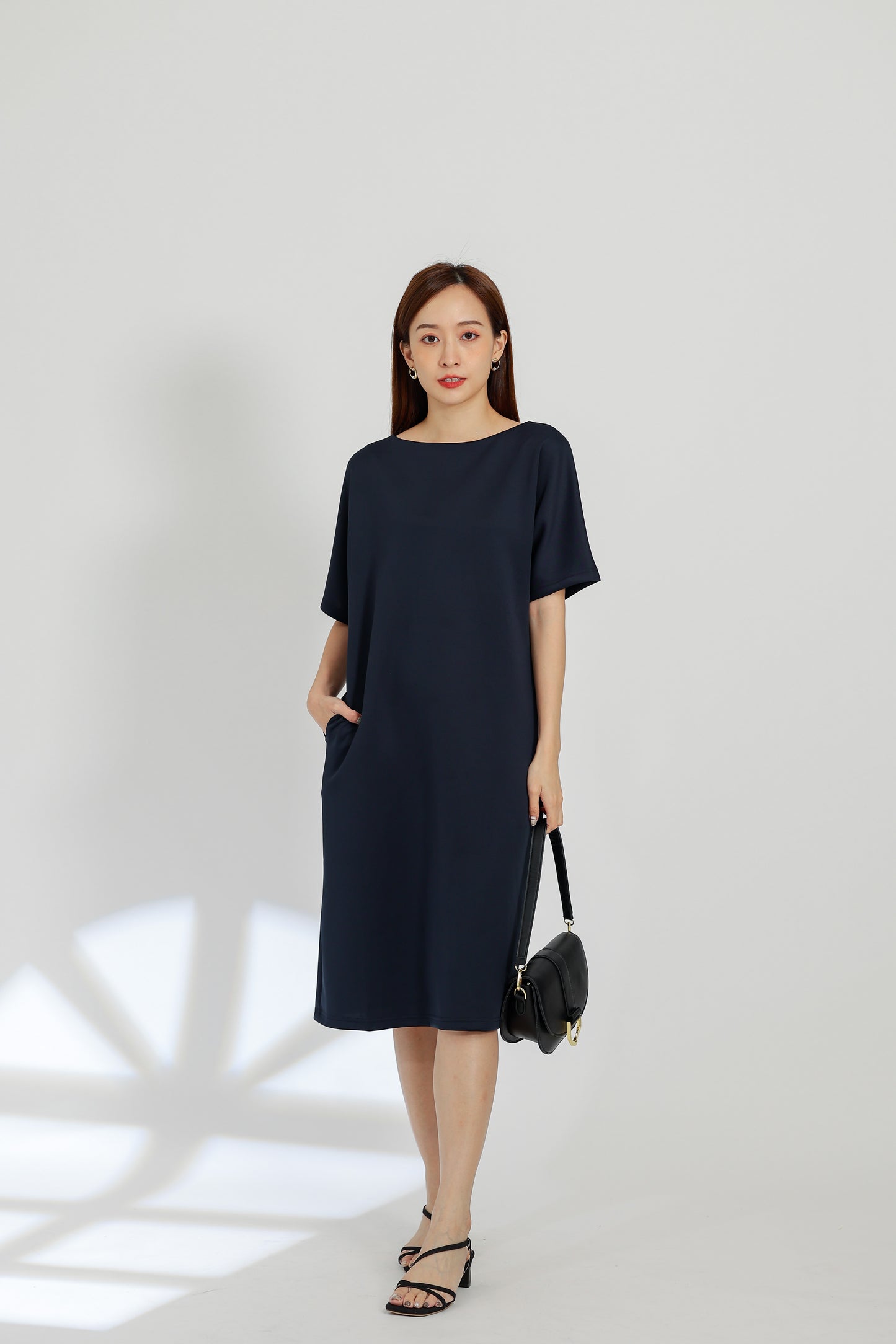 Sarrah Scuba Drape Short Sleeve Dress - Navy