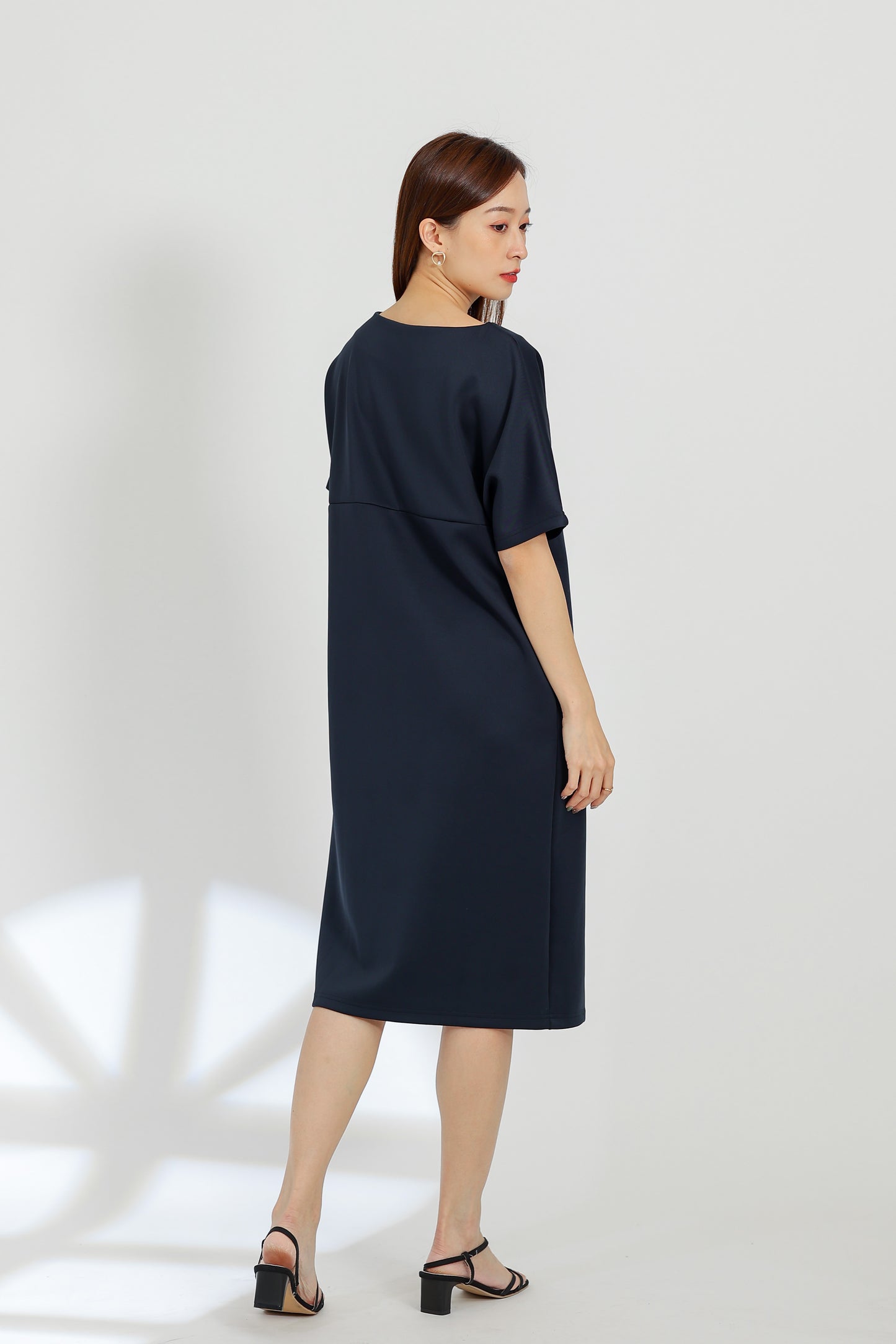 Sarrah Scuba Drape Short Sleeve Dress - Navy
