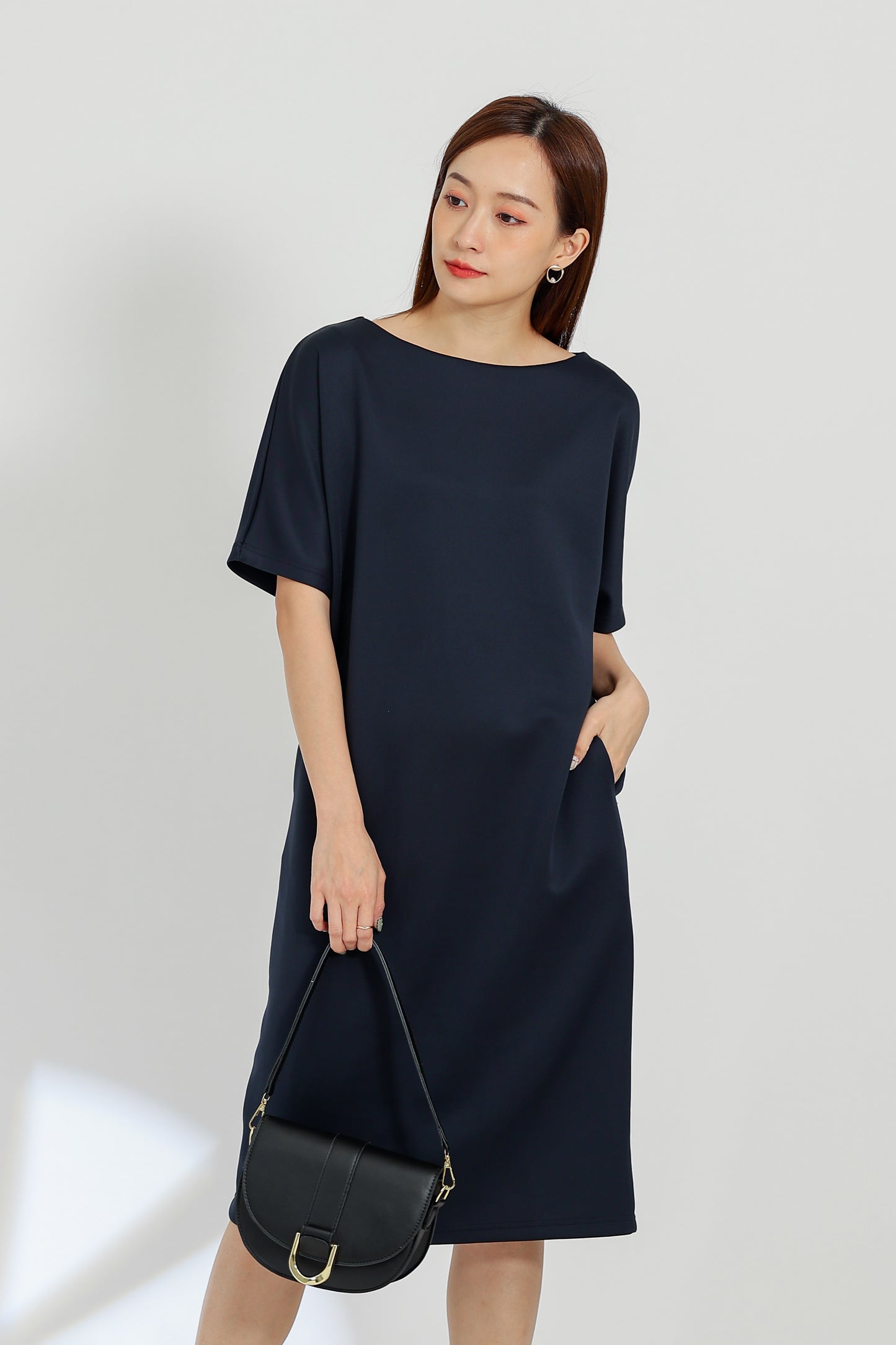 Sarrah Scuba Drape Short Sleeve Dress - Navy