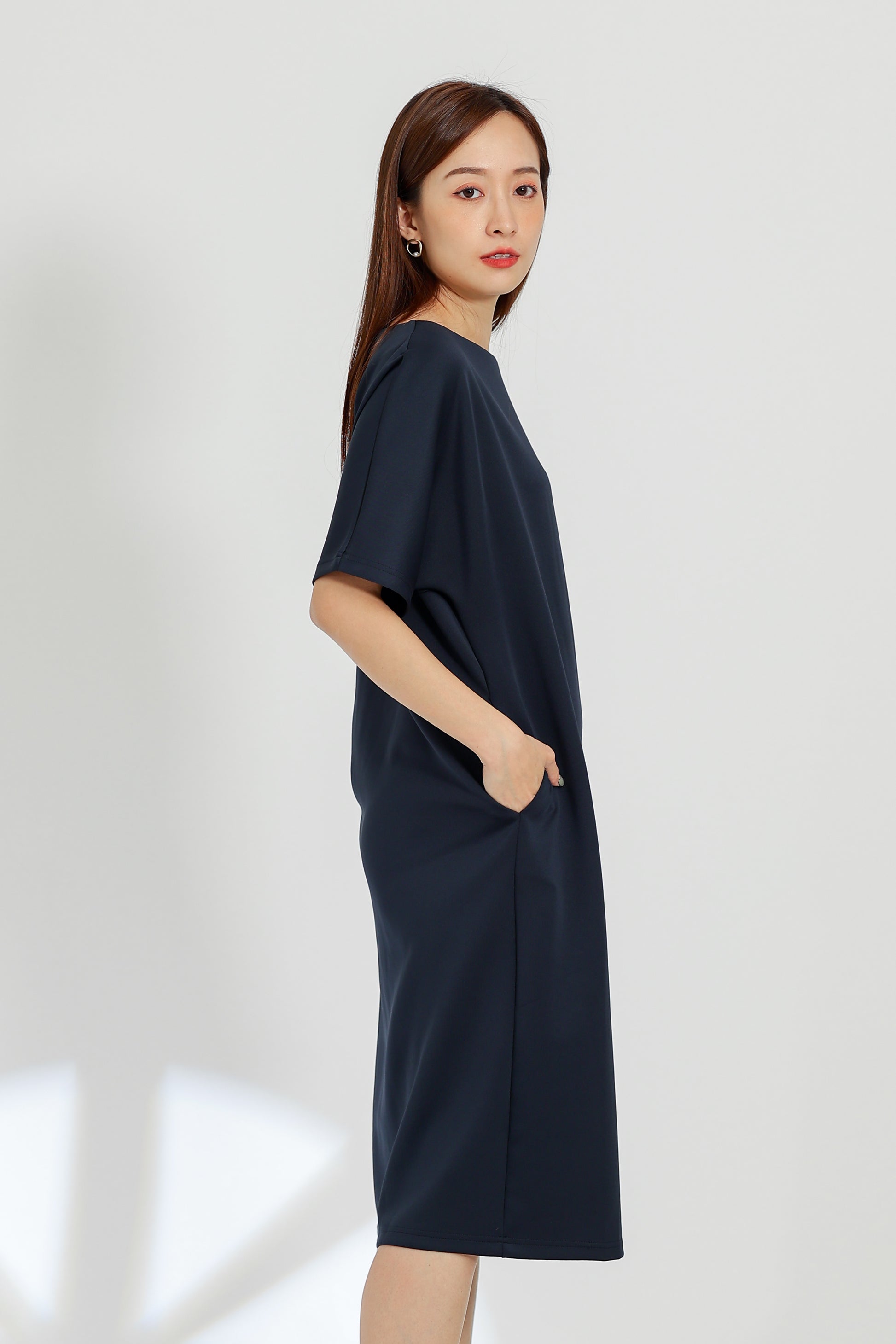 Sarrah Scuba Drape Short Sleeve Dress - Navy