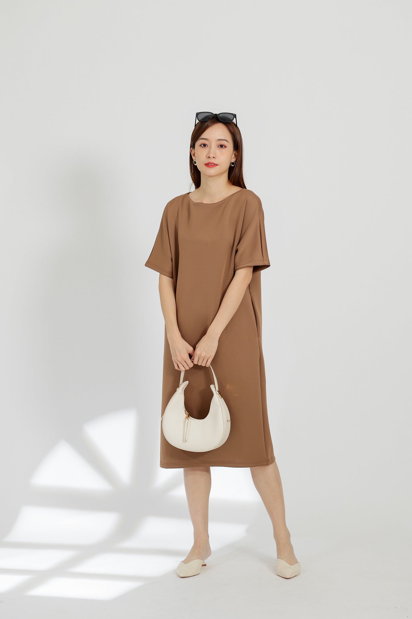 Sarrah Scuba Drape Short Sleeve Dress - Coffee