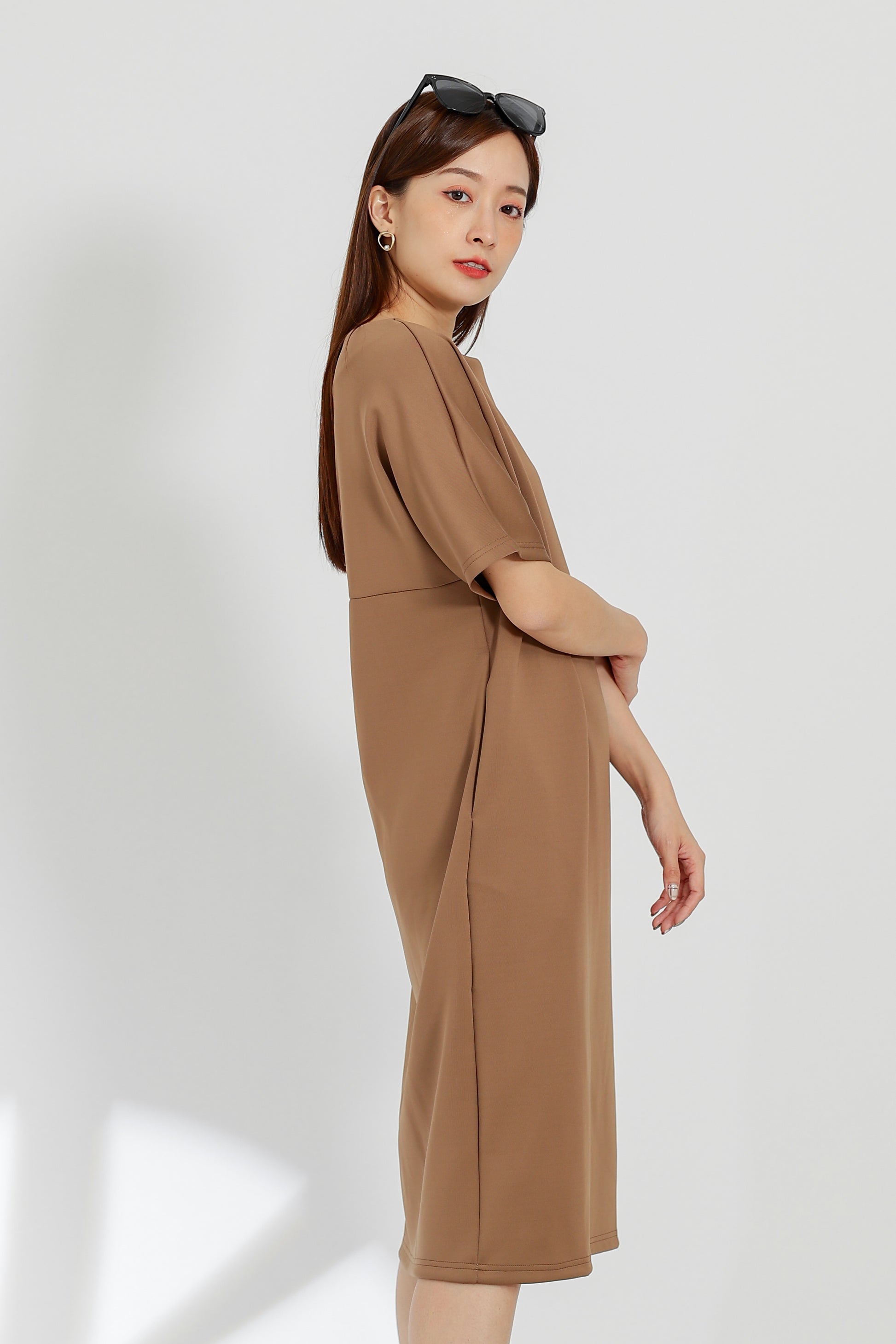 Sarrah Scuba Drape Short Sleeve Dress - Coffee