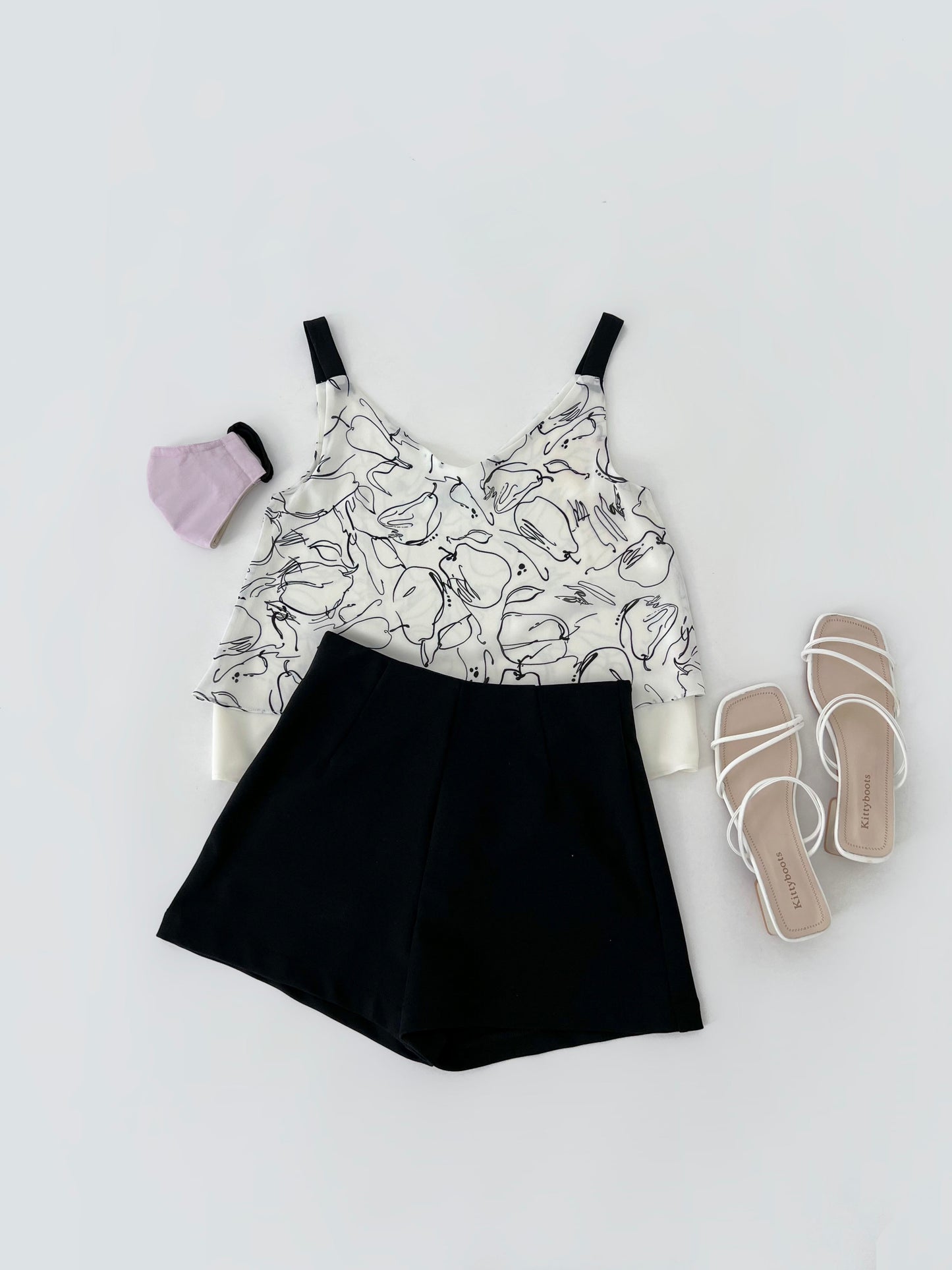 Tessa Everyday Short - Black