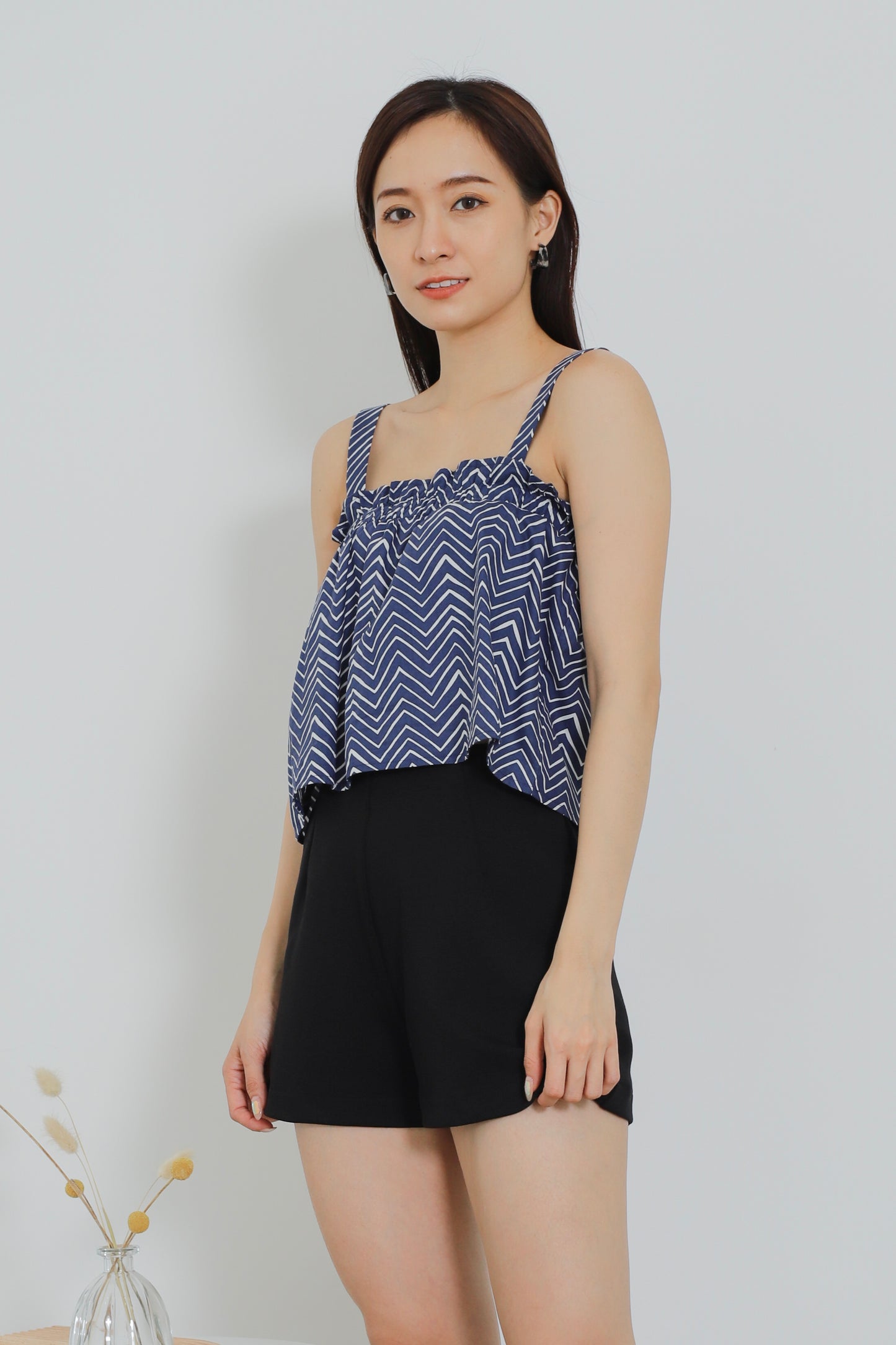 Tessa Everyday Short - Black