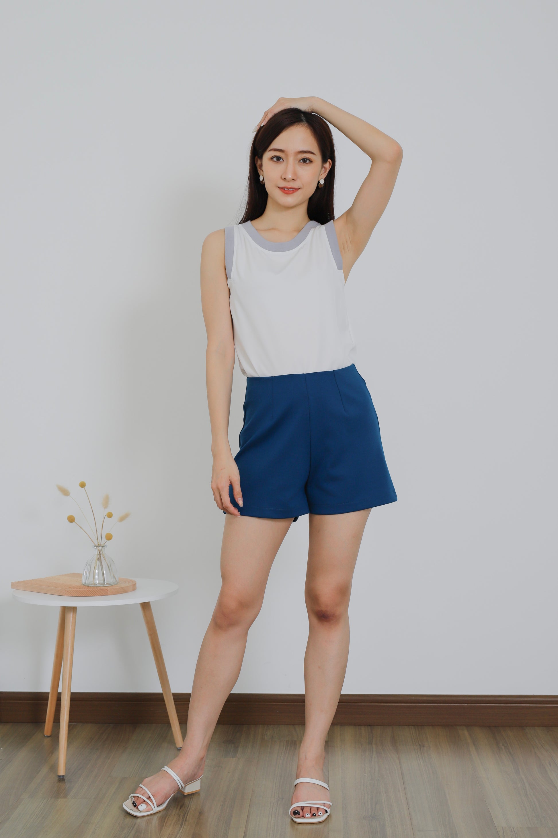 Tessa Everyday Short - Turquoise
