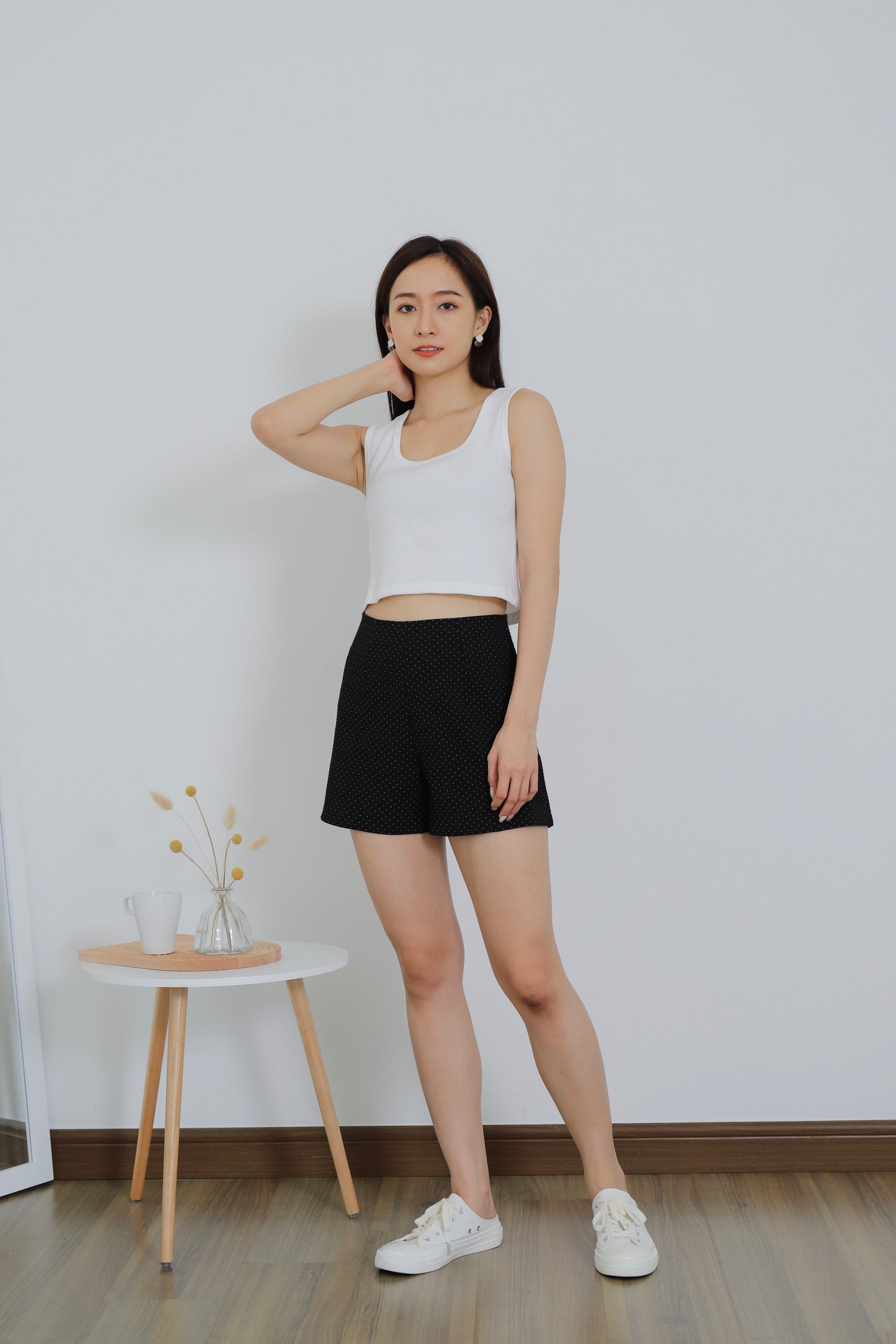 Tessa Everyday Short - Black Polka