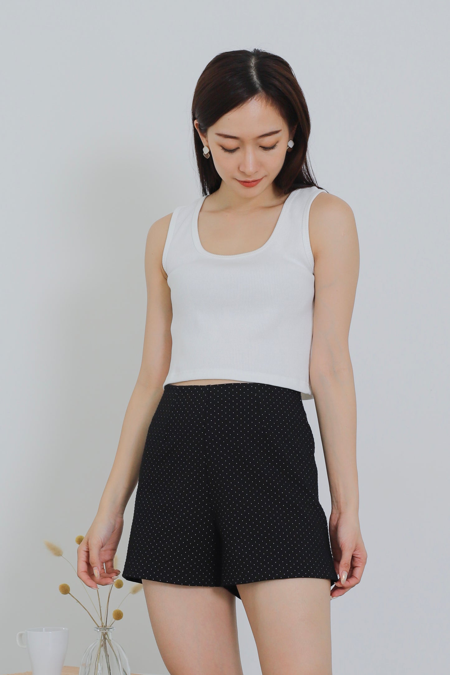 Tessa Everyday Short - Black Polka