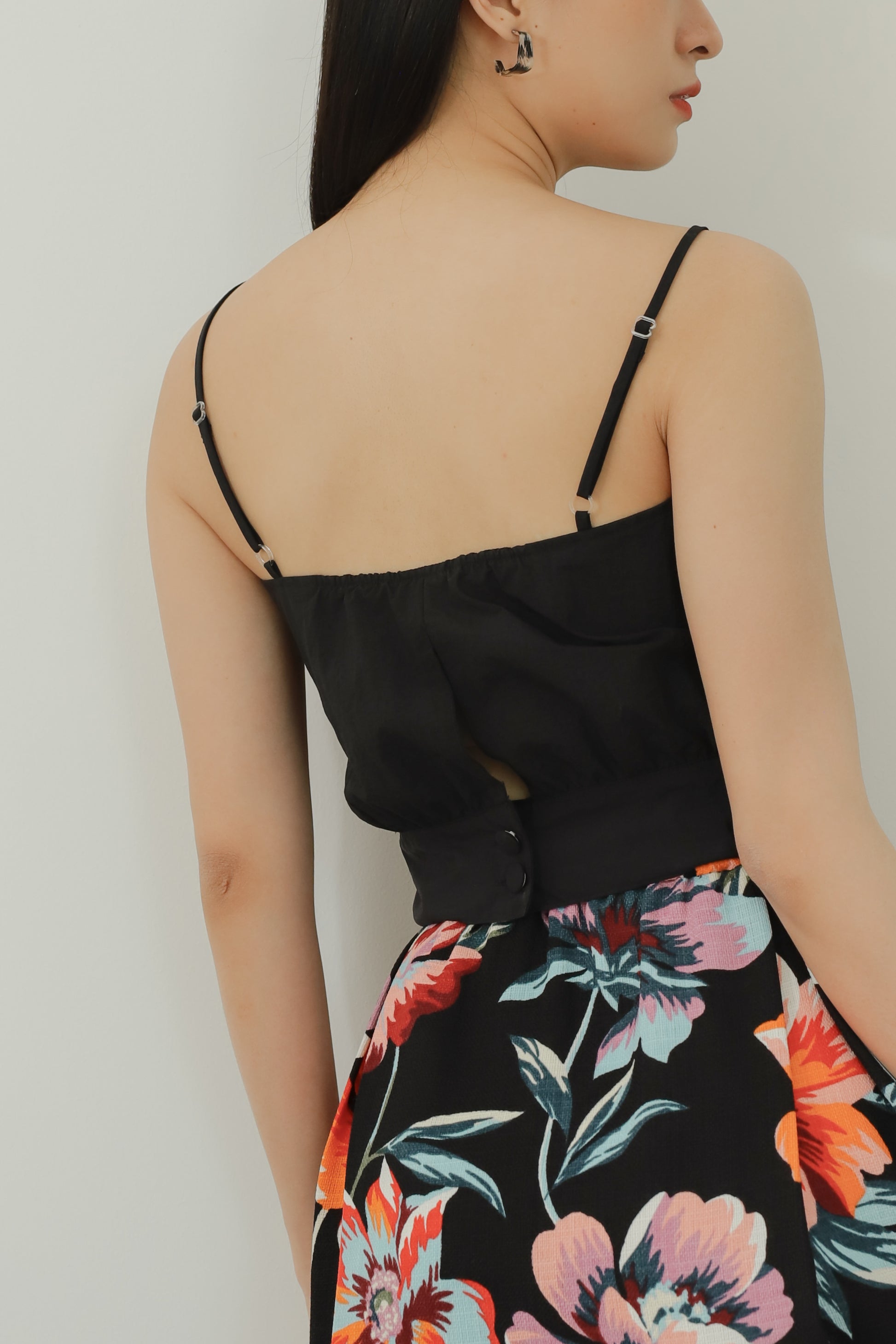 Avya Cami Cropped - Black