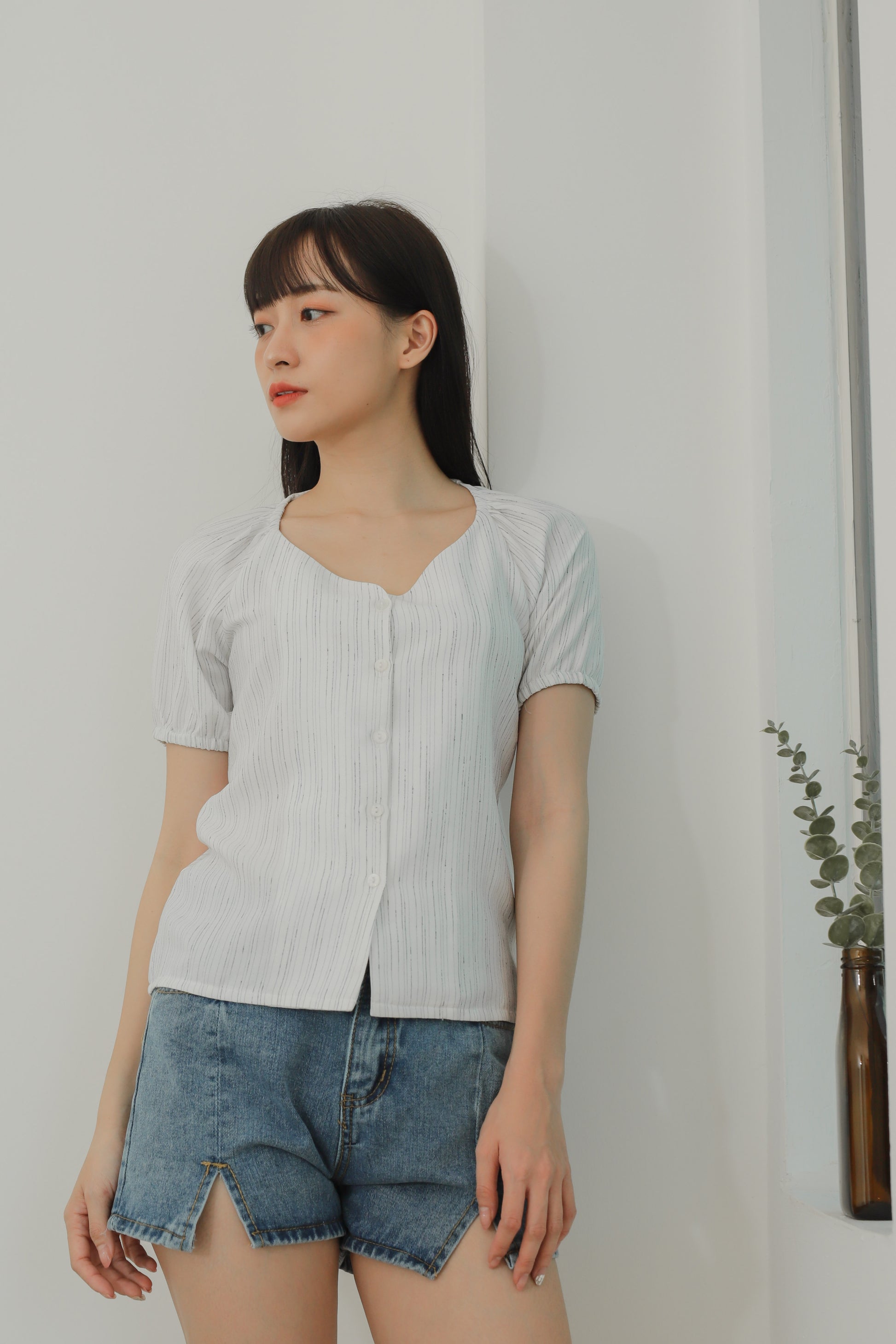 Alivia Raglan Puff Sleeve Top