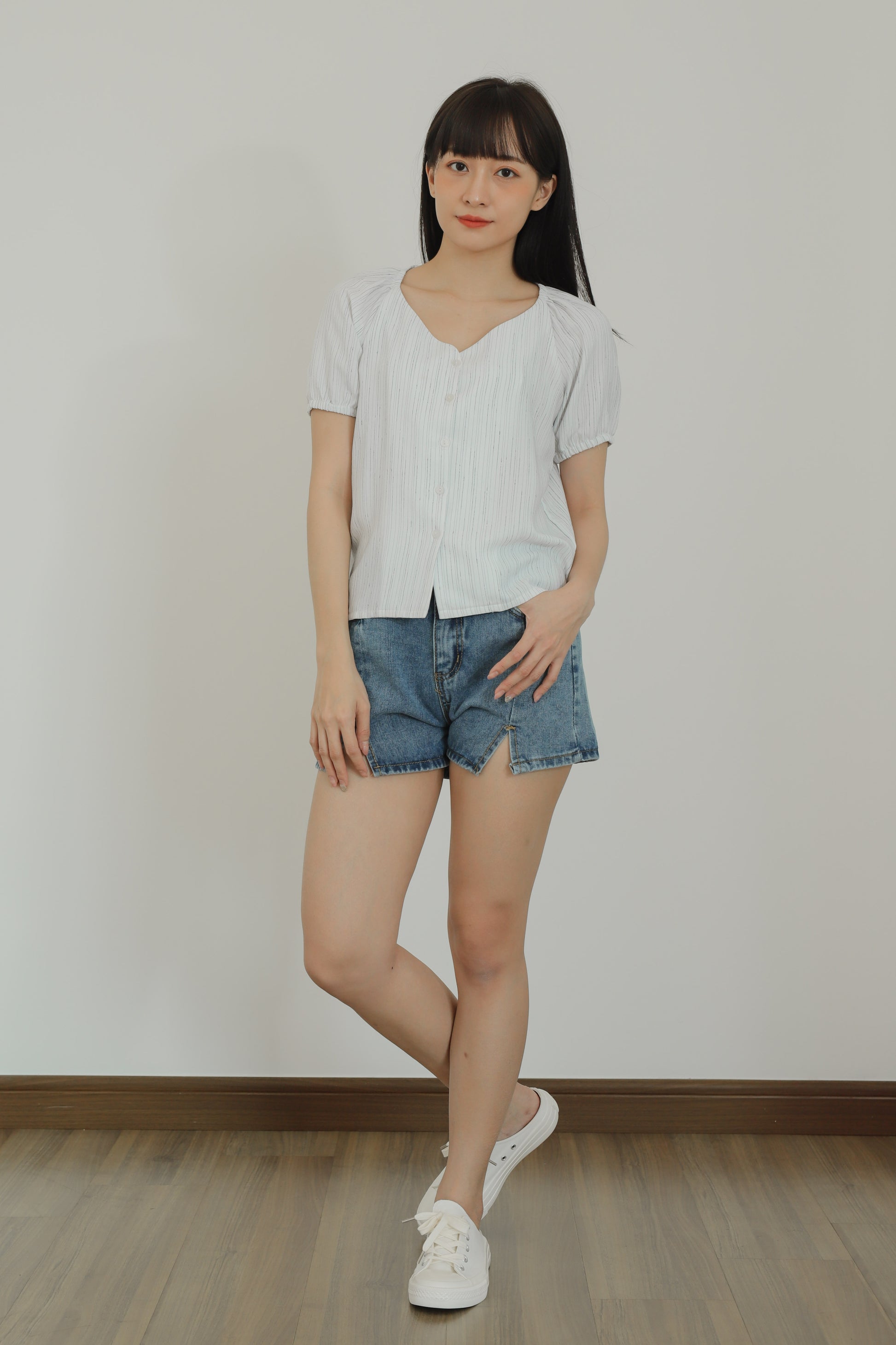 Alivia Raglan Puff Sleeve Top