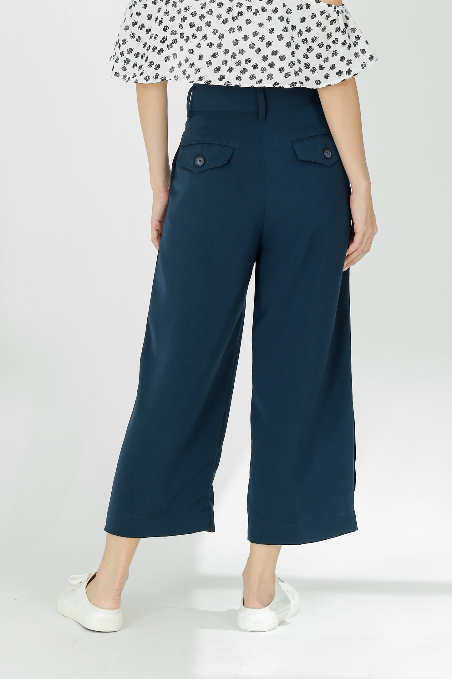 Yasmin Buttoned Pant - Navy