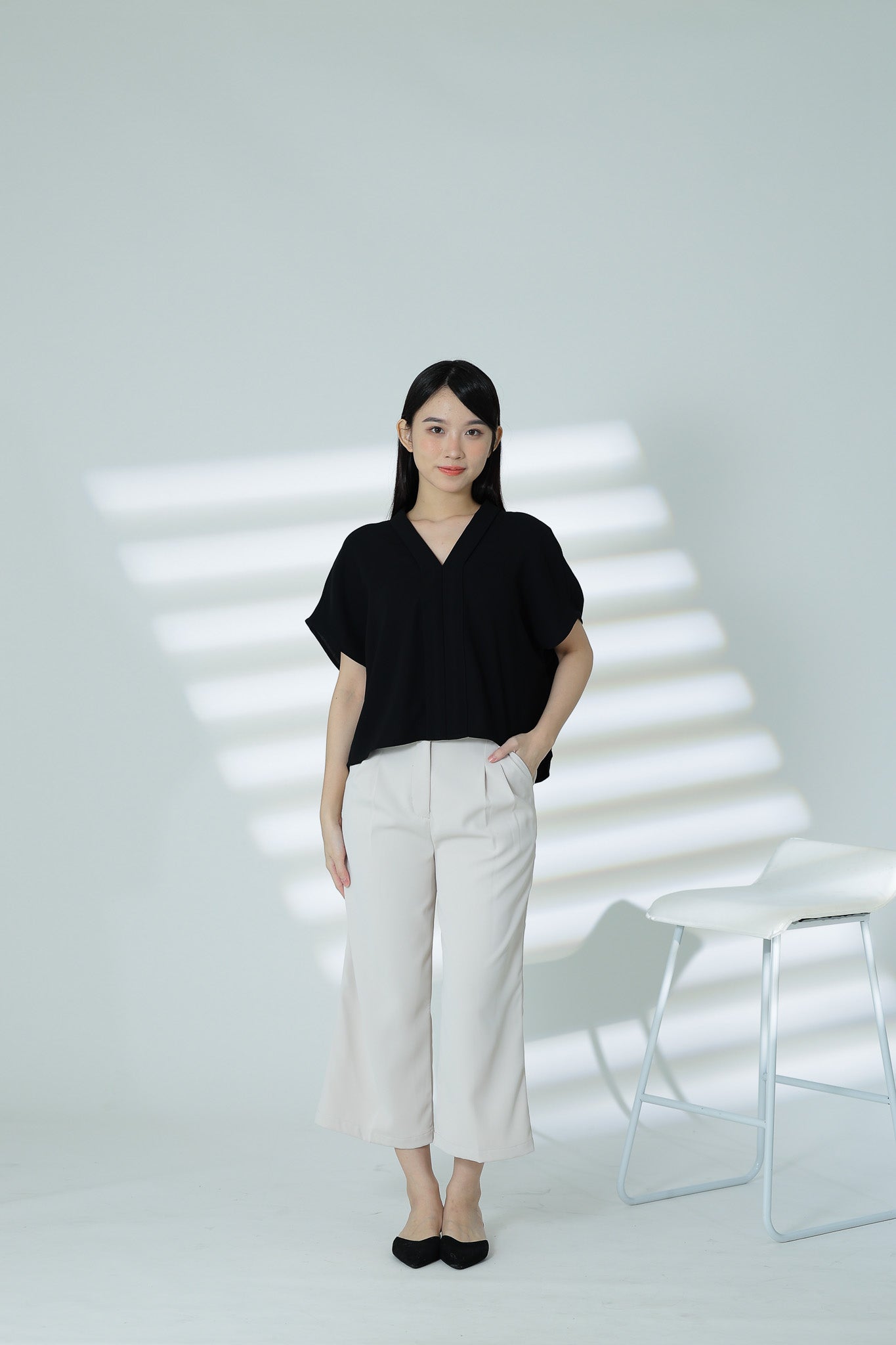 Beth Relaxed Top - Black