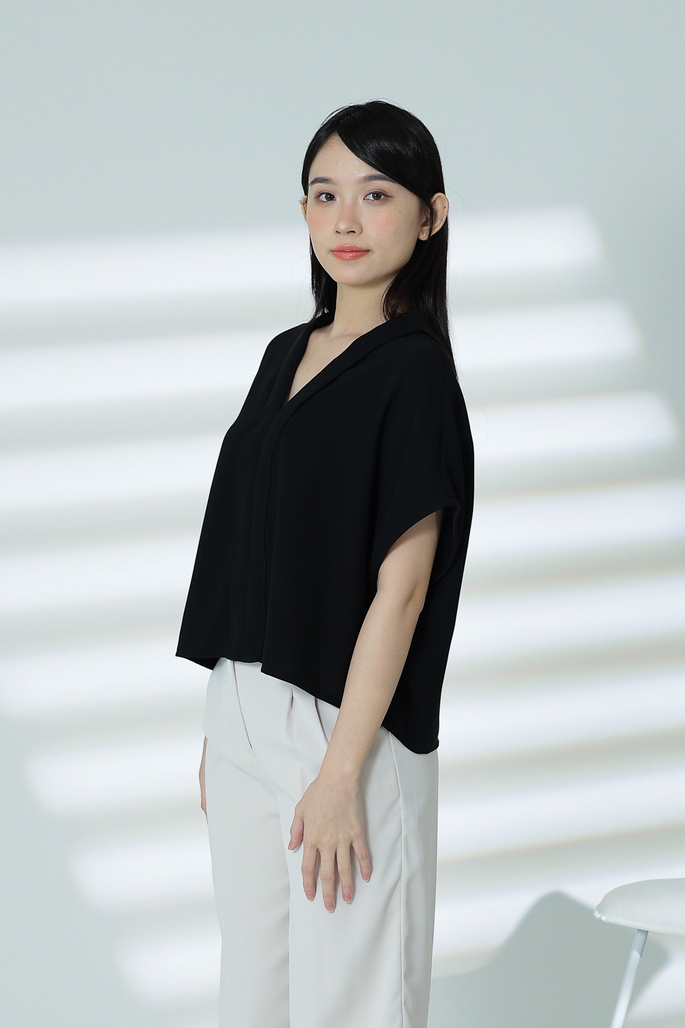 Beth Relaxed Top - Black