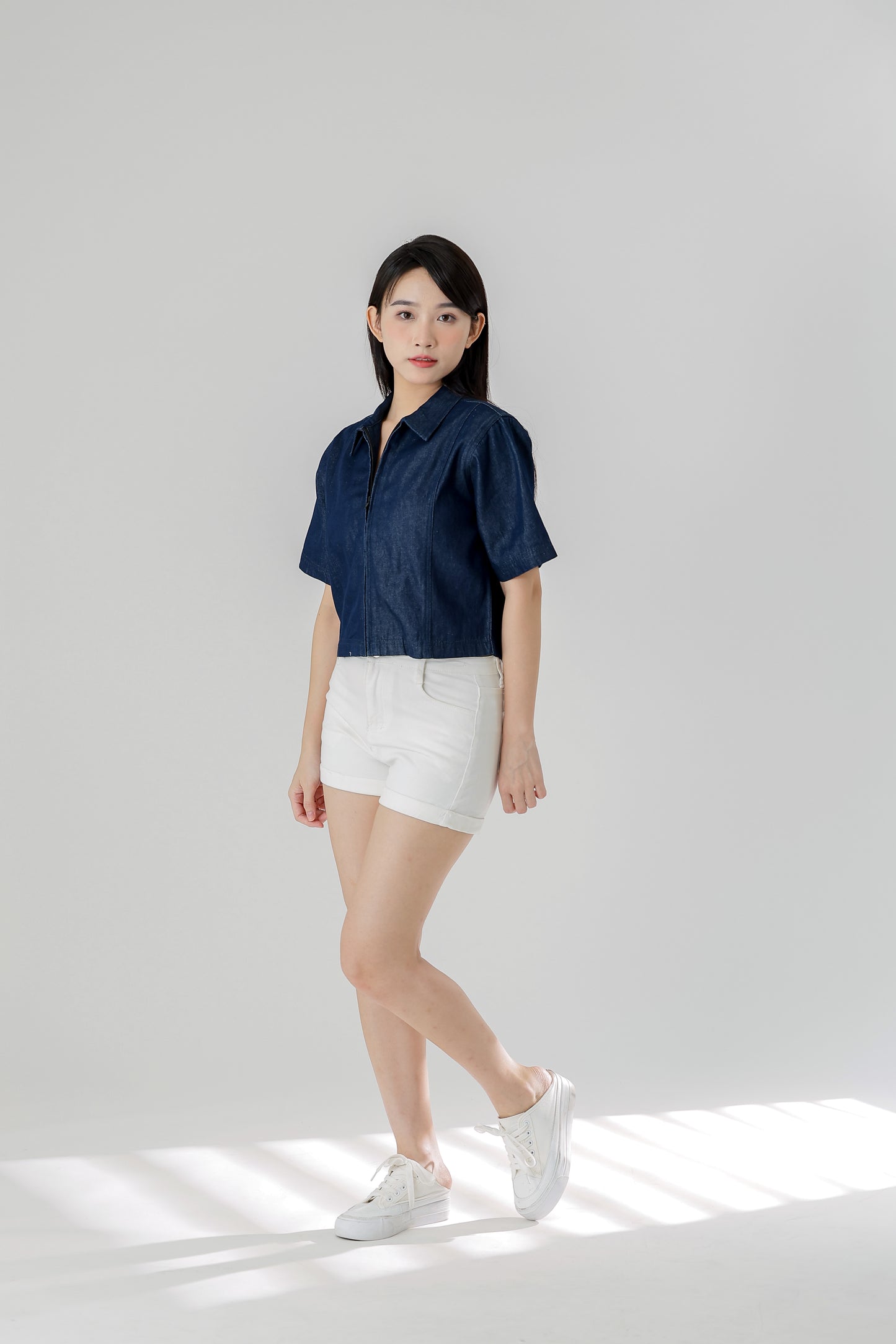 Callen Zipper Top - Dk Blue