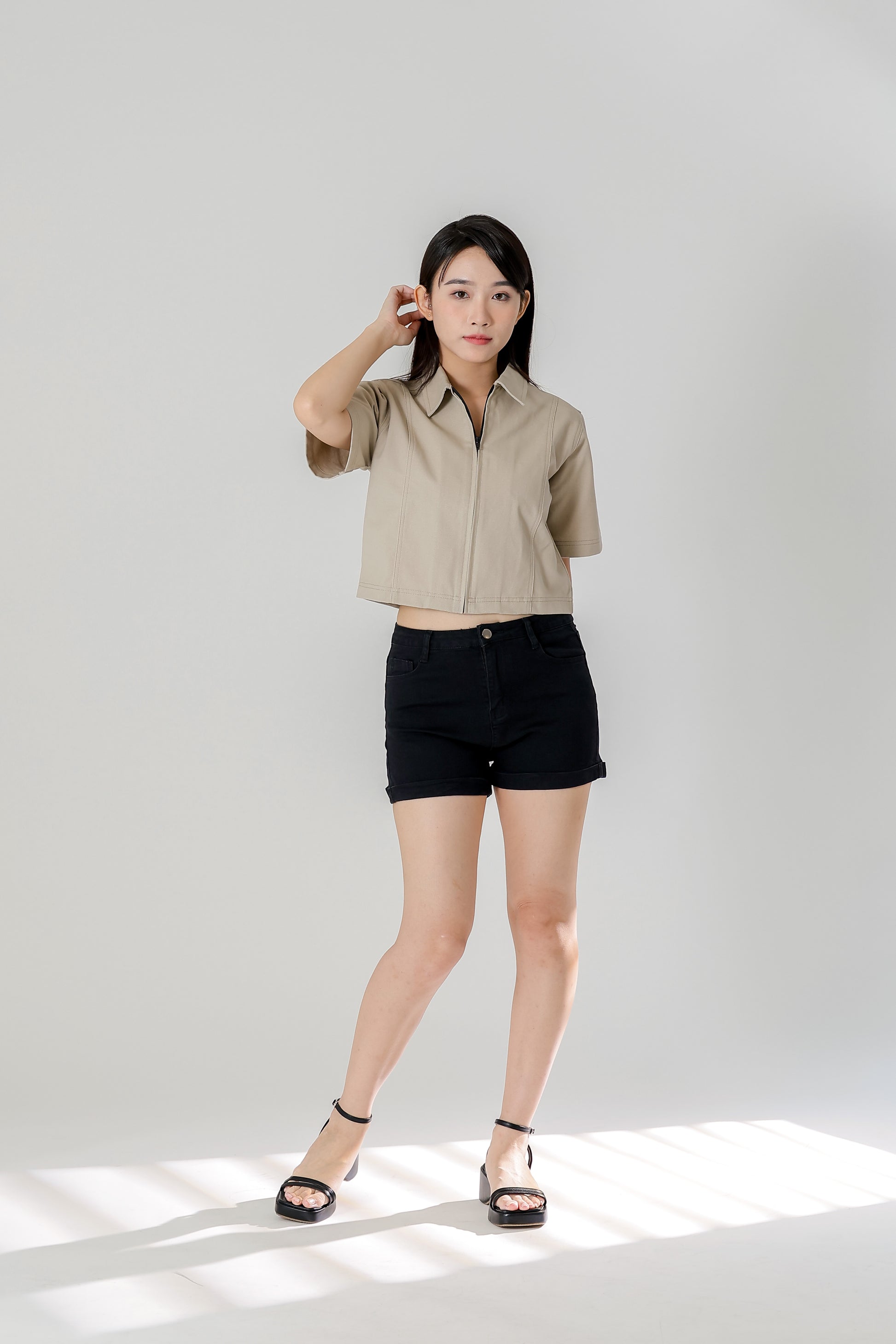 Callen Zipper Top - Cream