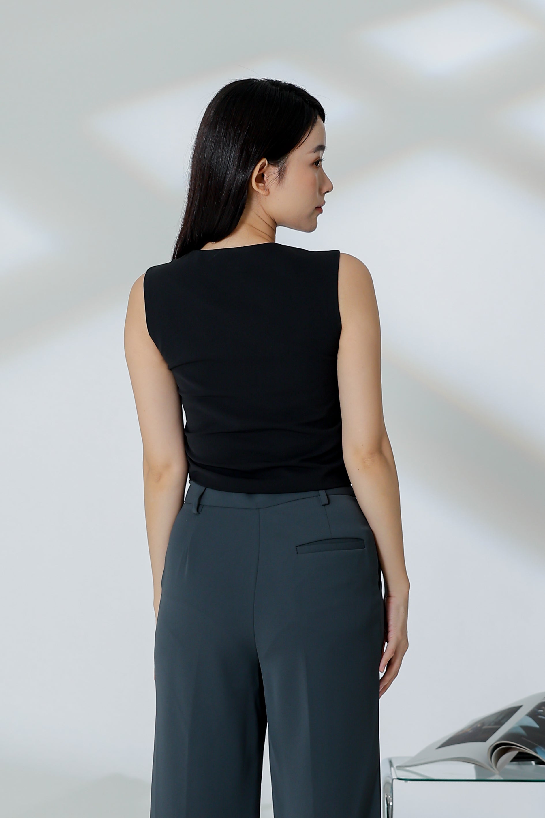 Cora Sweetheart Cropped Top - Black