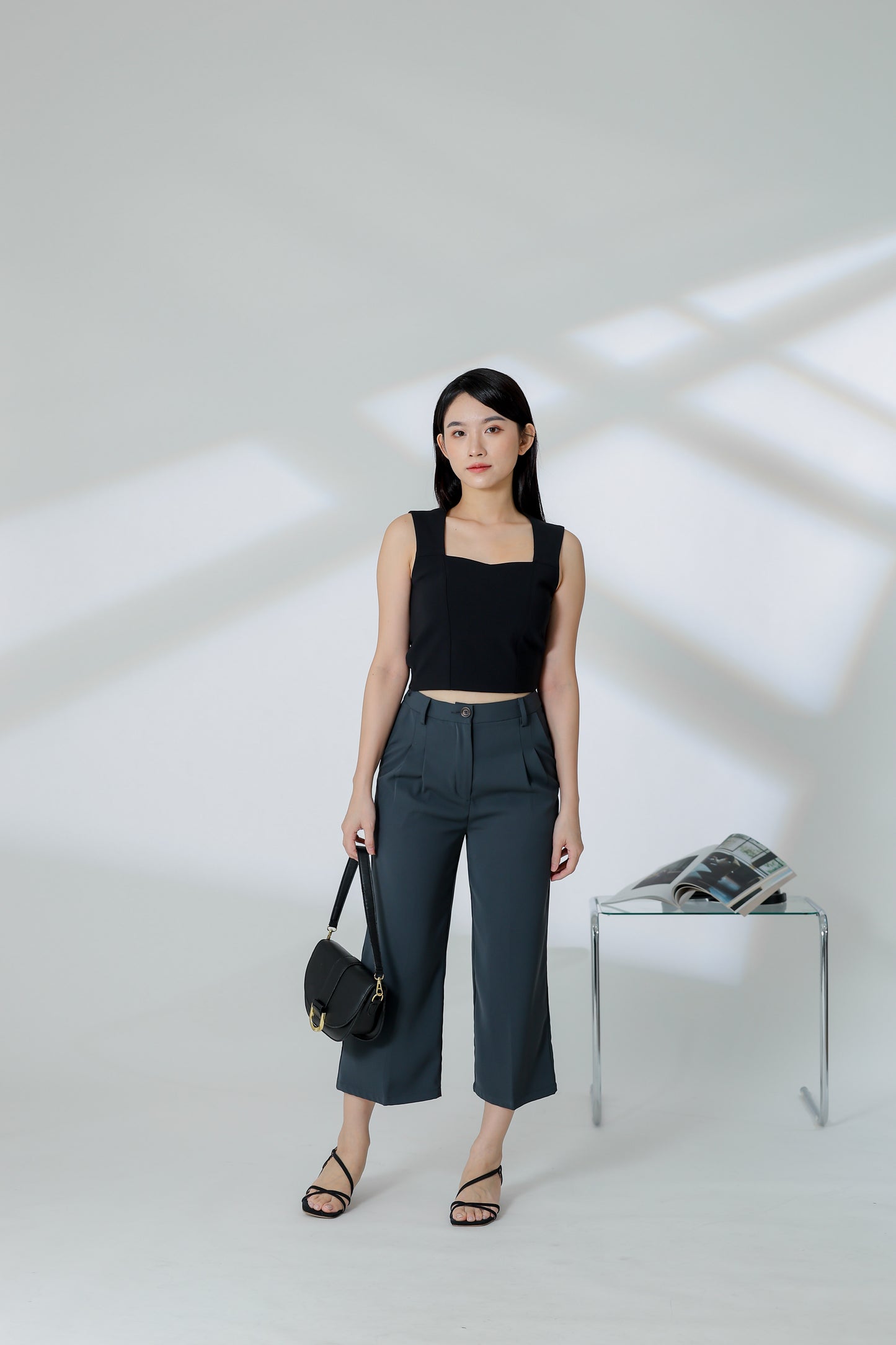 Cora Sweetheart Cropped Top - Black