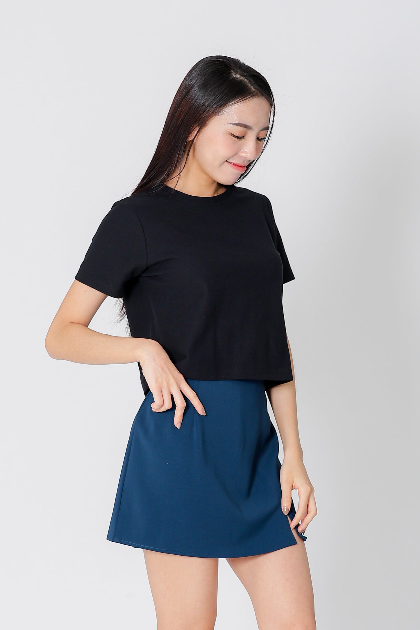Dayna Round Neck Tee - Black