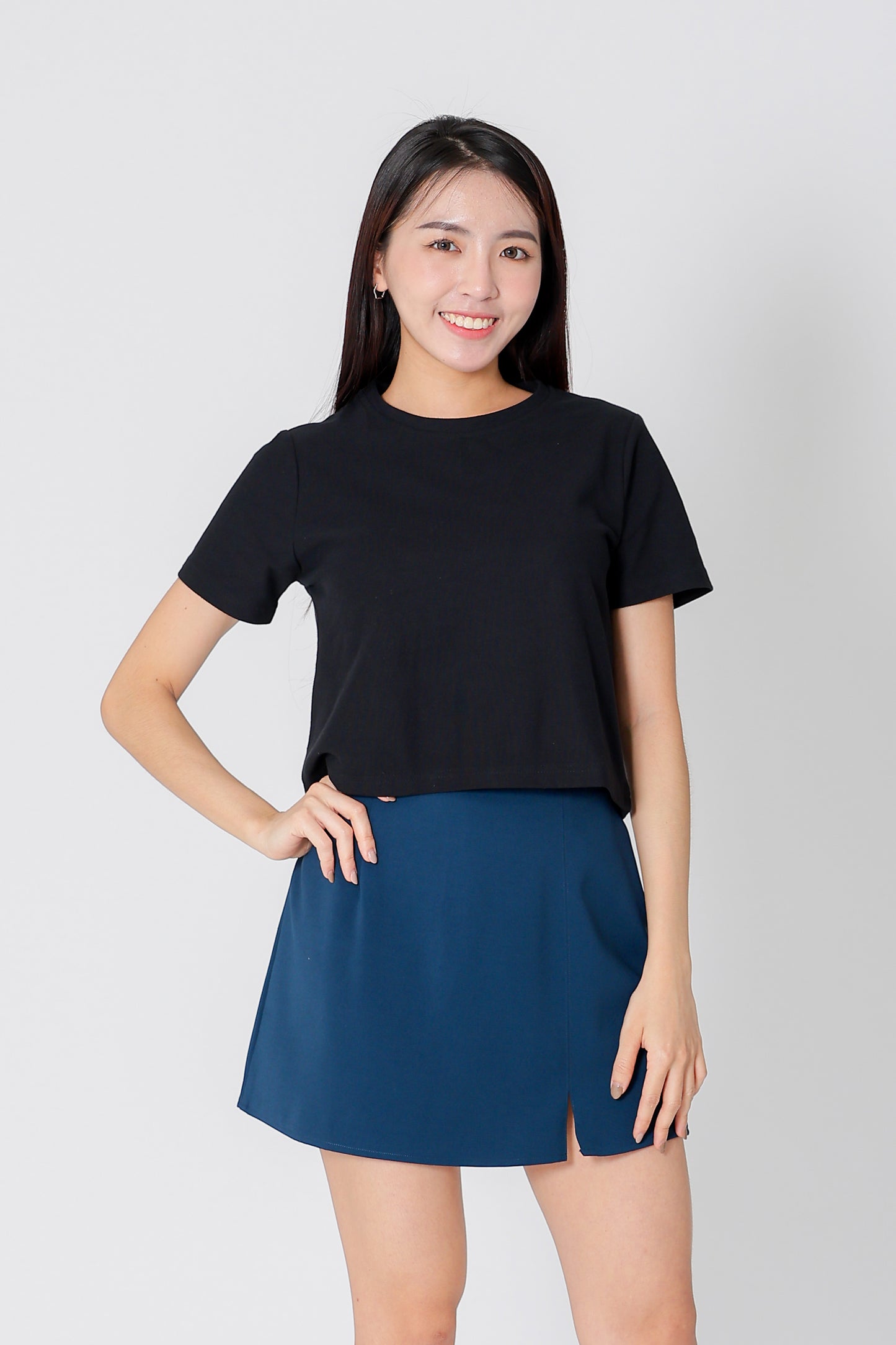Dayna Round Neck Tee - Black