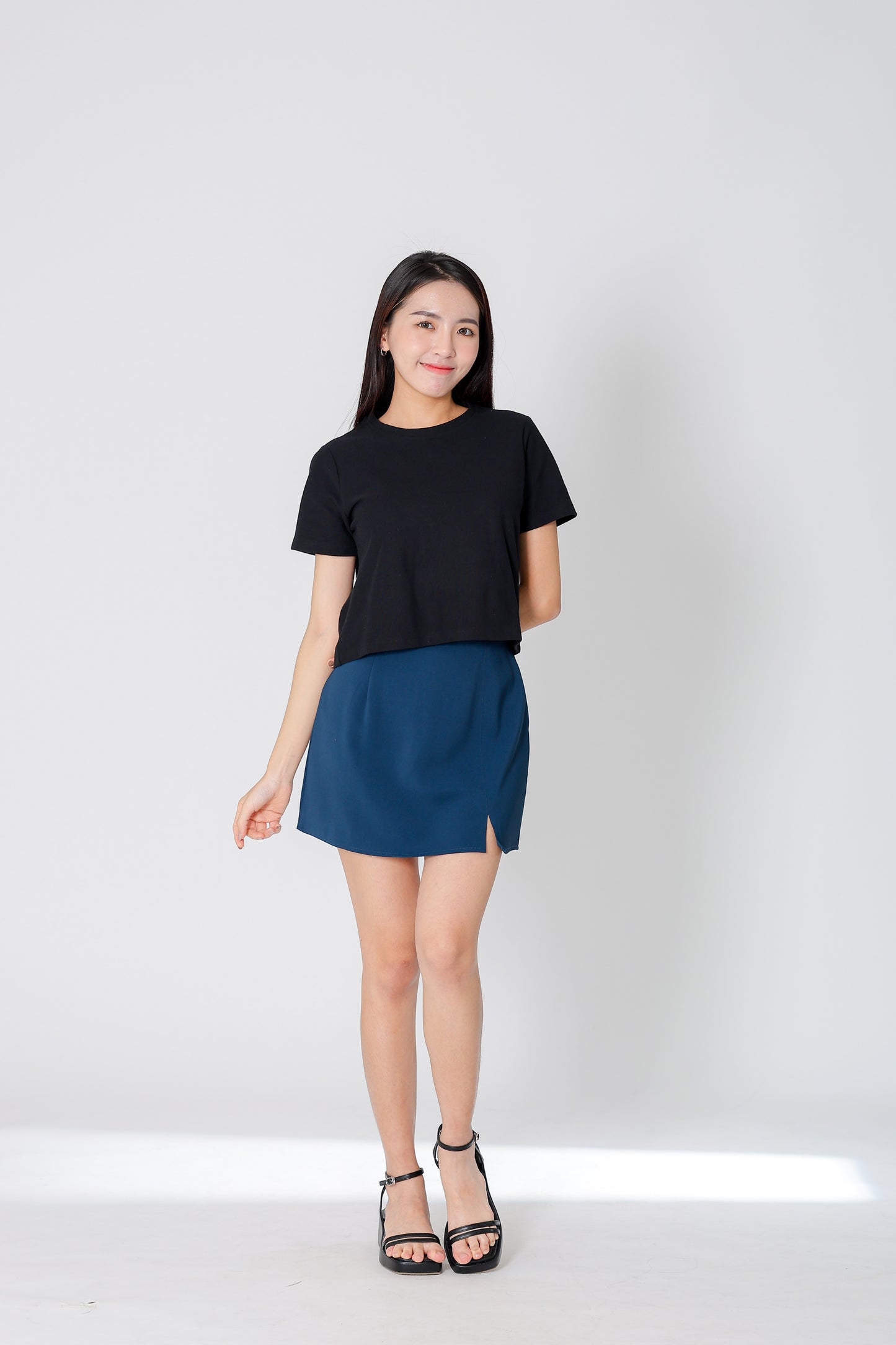 Dayna Round Neck Tee - Black
