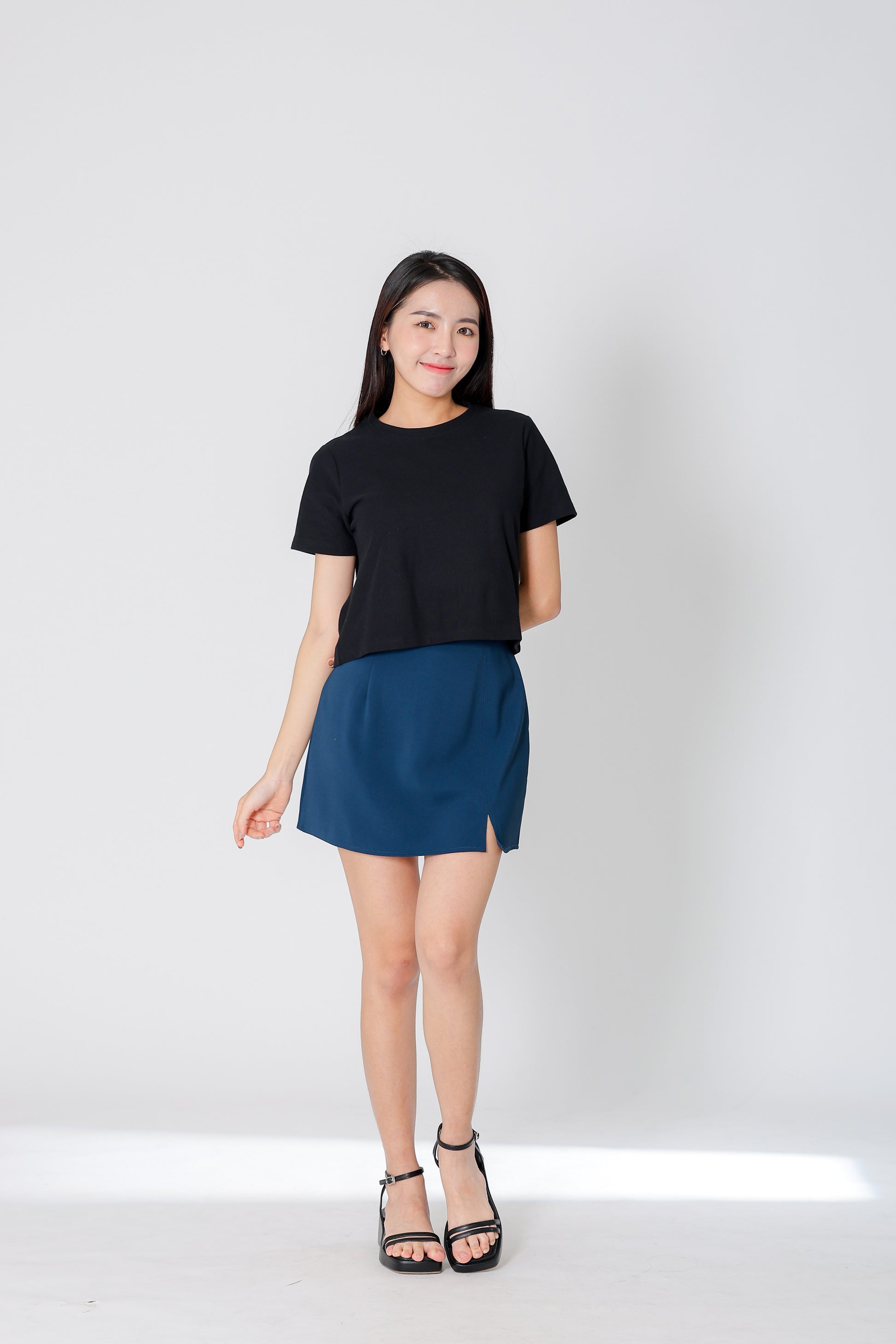 Dayna Round Neck Tee - Black