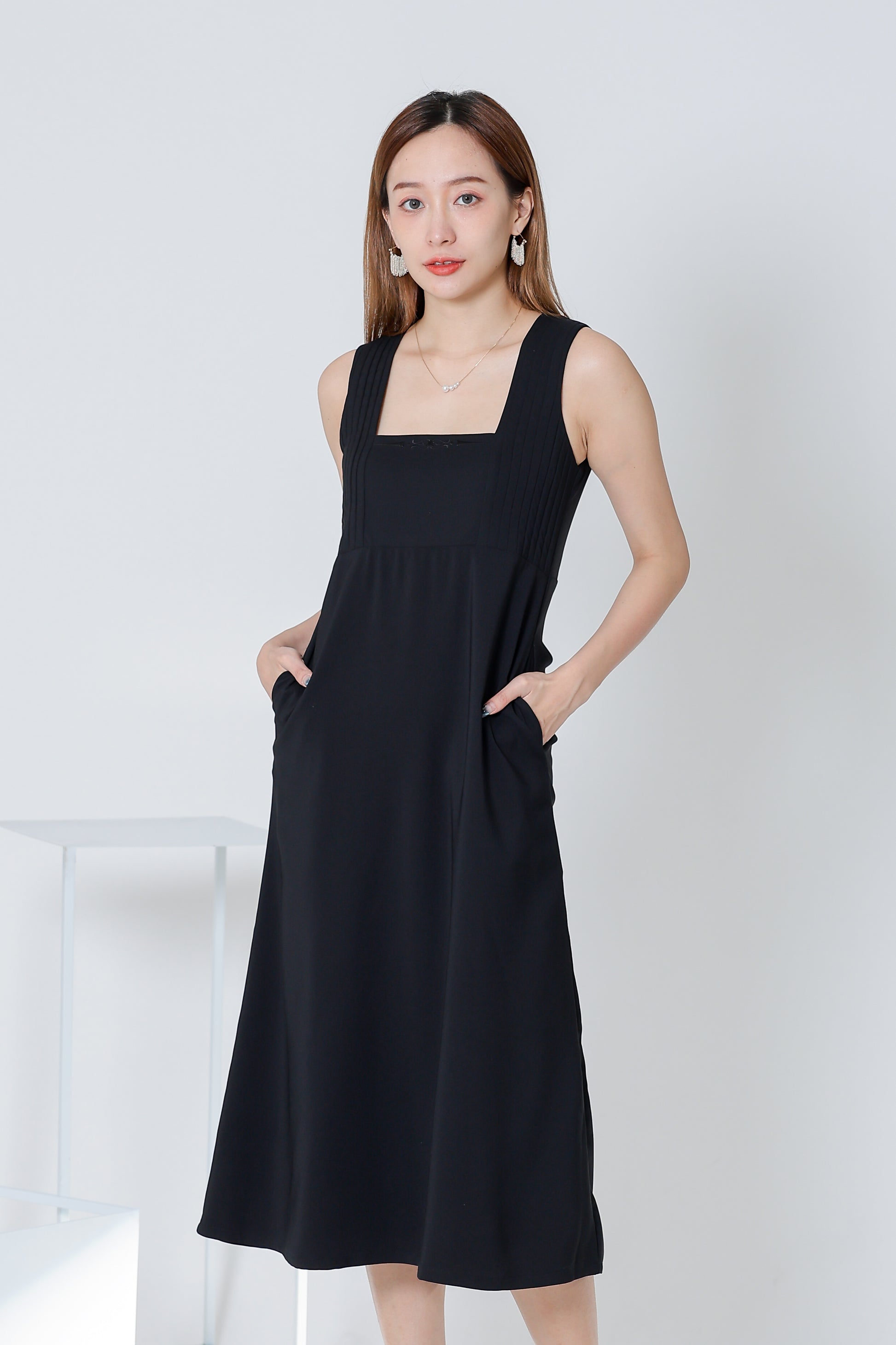 Diane Square Neck Midi Dress - Black