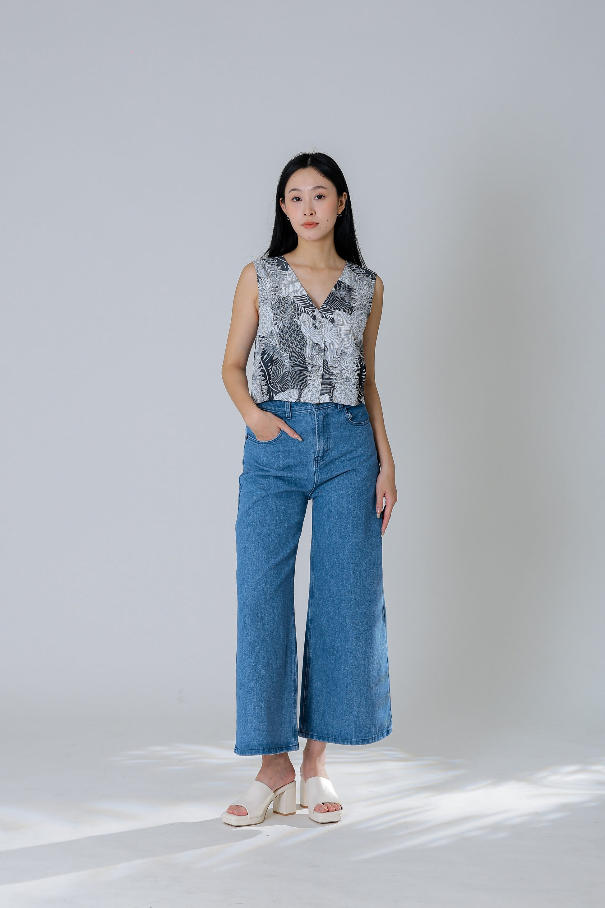 Drika V Neck Printed Top - Floral