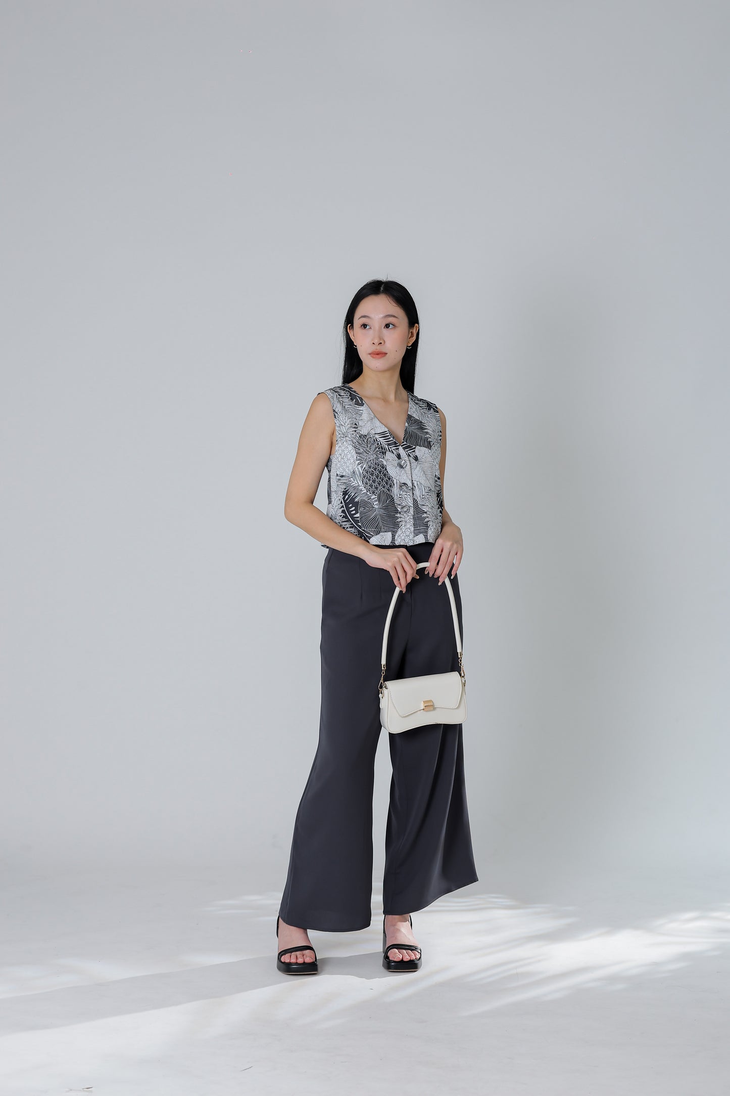 Drika V Neck Printed Top - Floral
