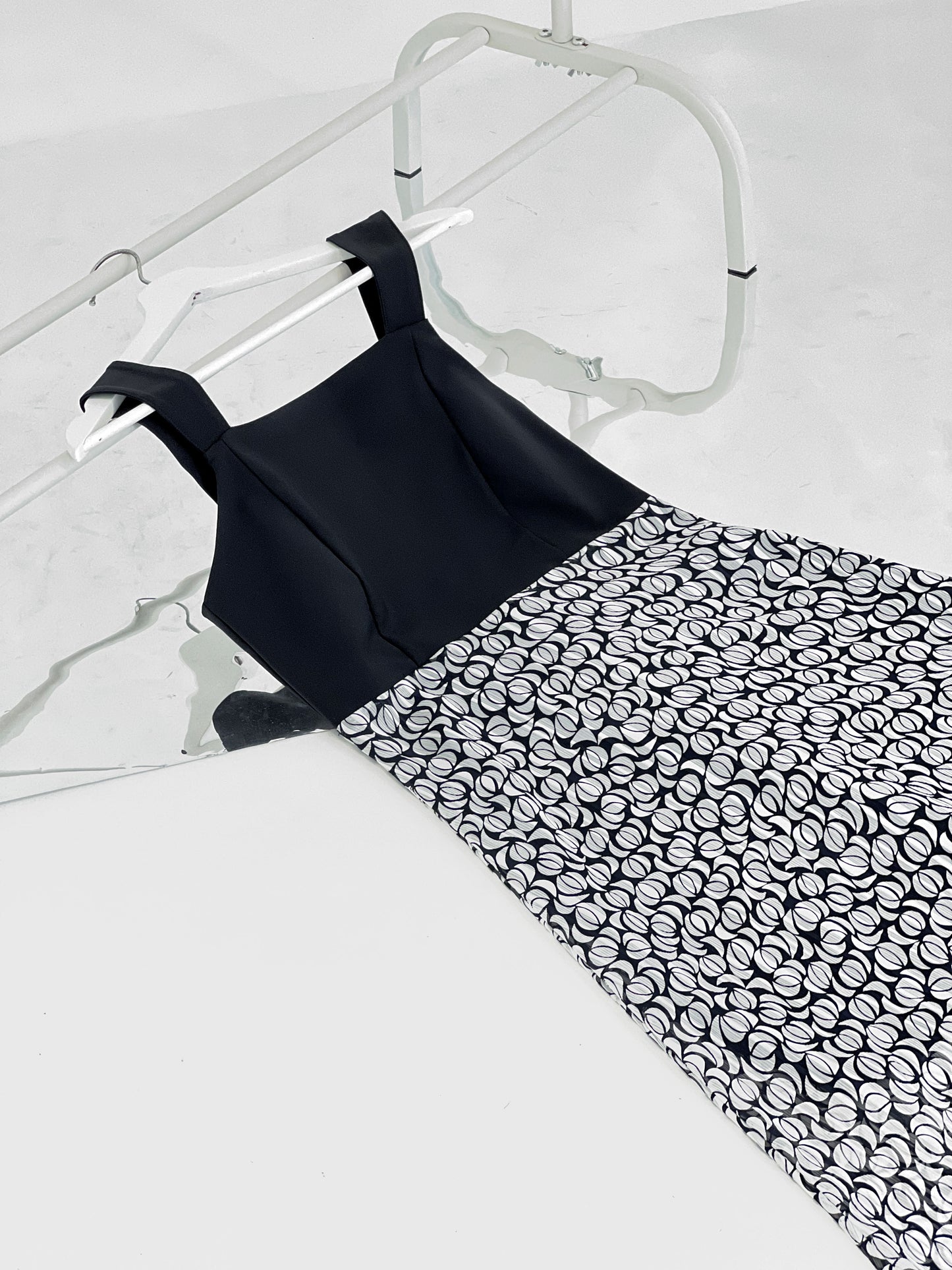 Gwen Square Neck Colour Block Dress - Black