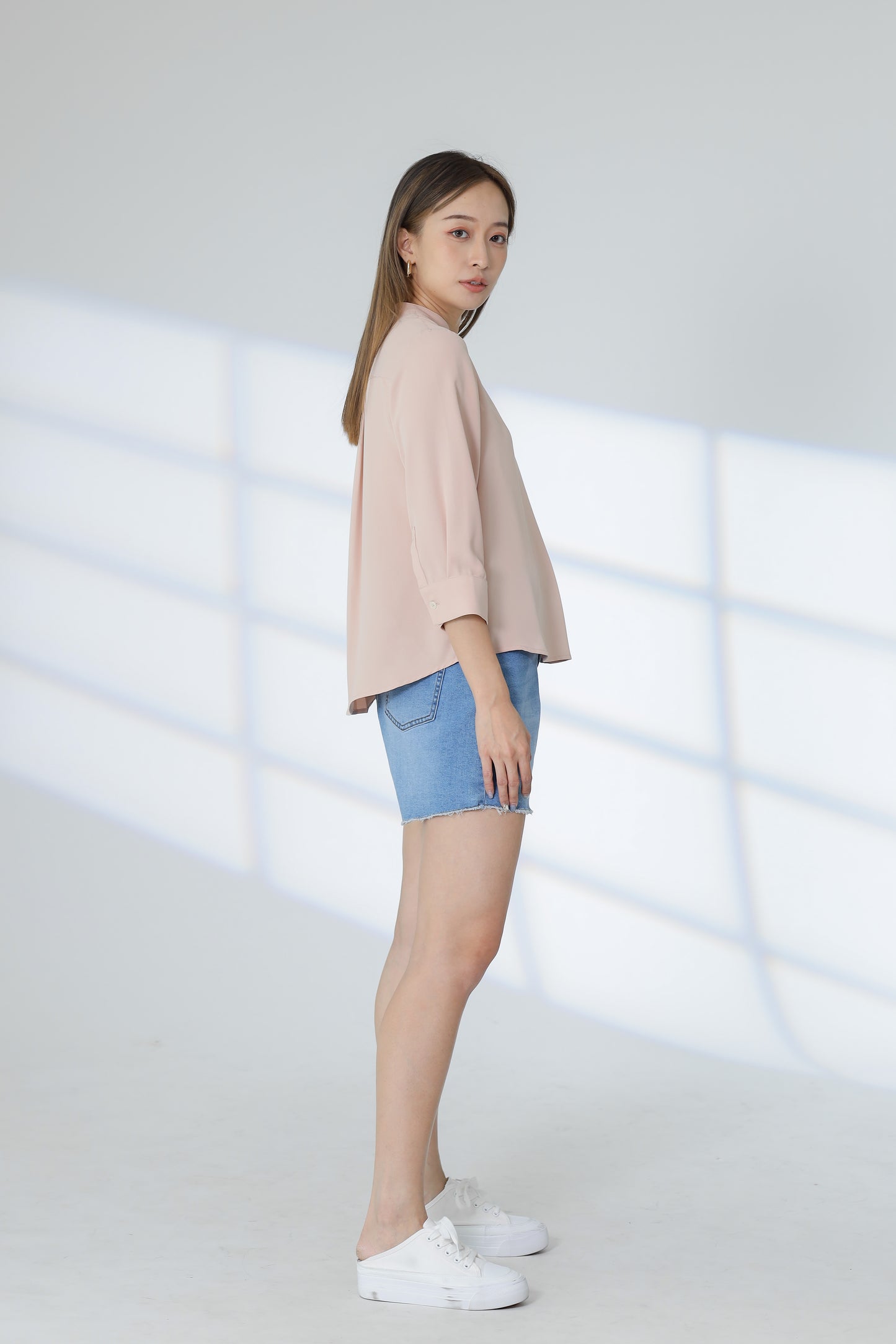 Hestia Collared V Neck Shirt - Nude
