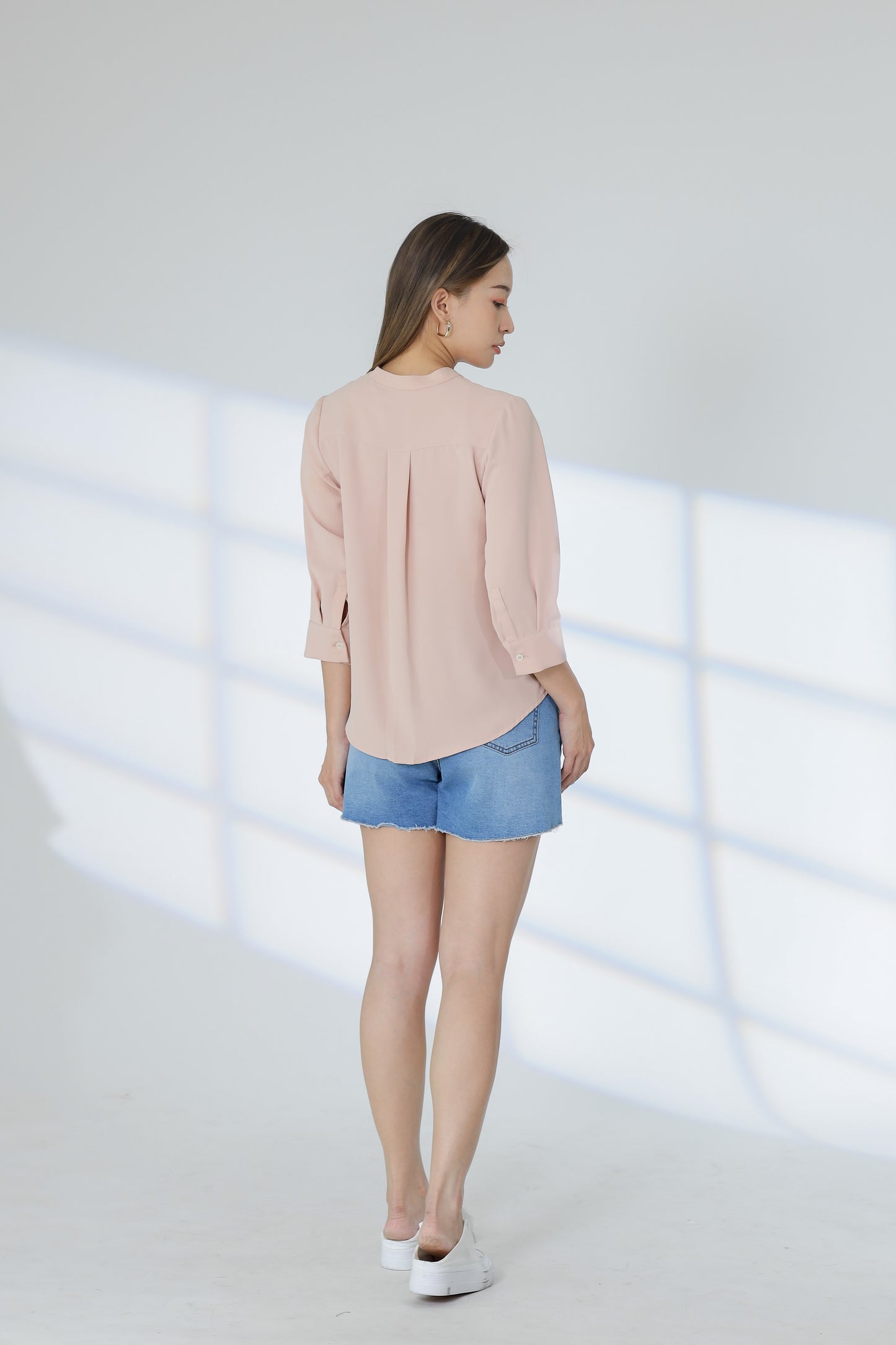 Hestia Collared V Neck Shirt - Nude