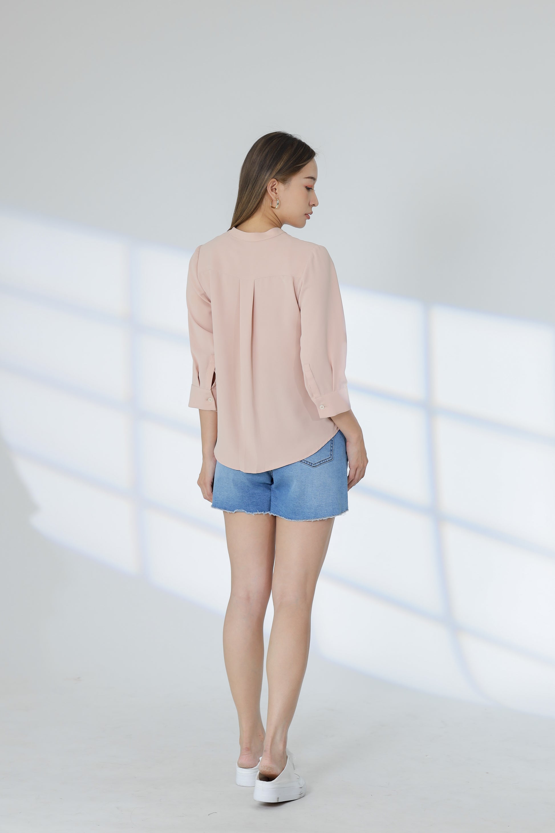Hestia Collared V Neck Shirt - Nude