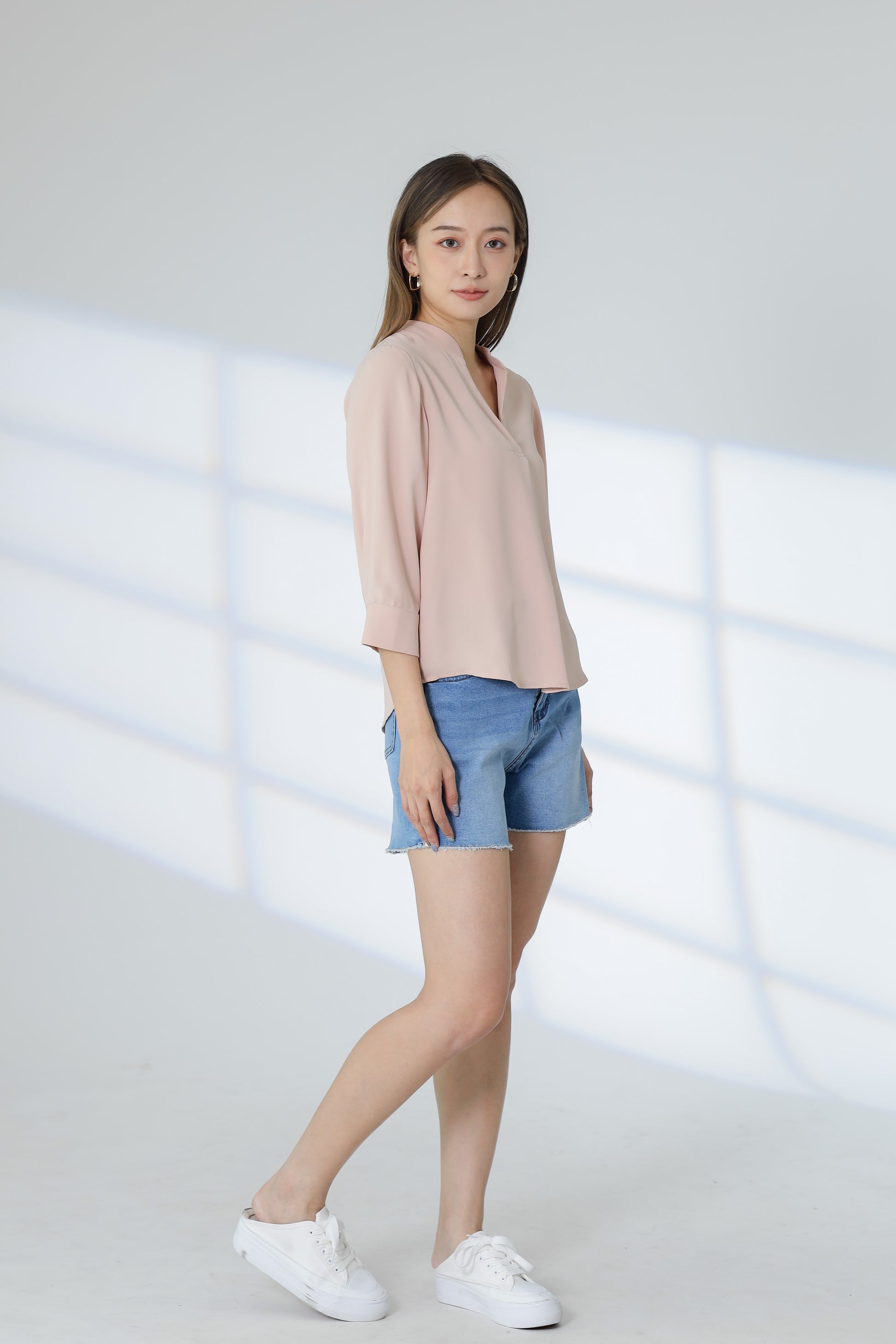 Hestia Collared V Neck Shirt - Nude