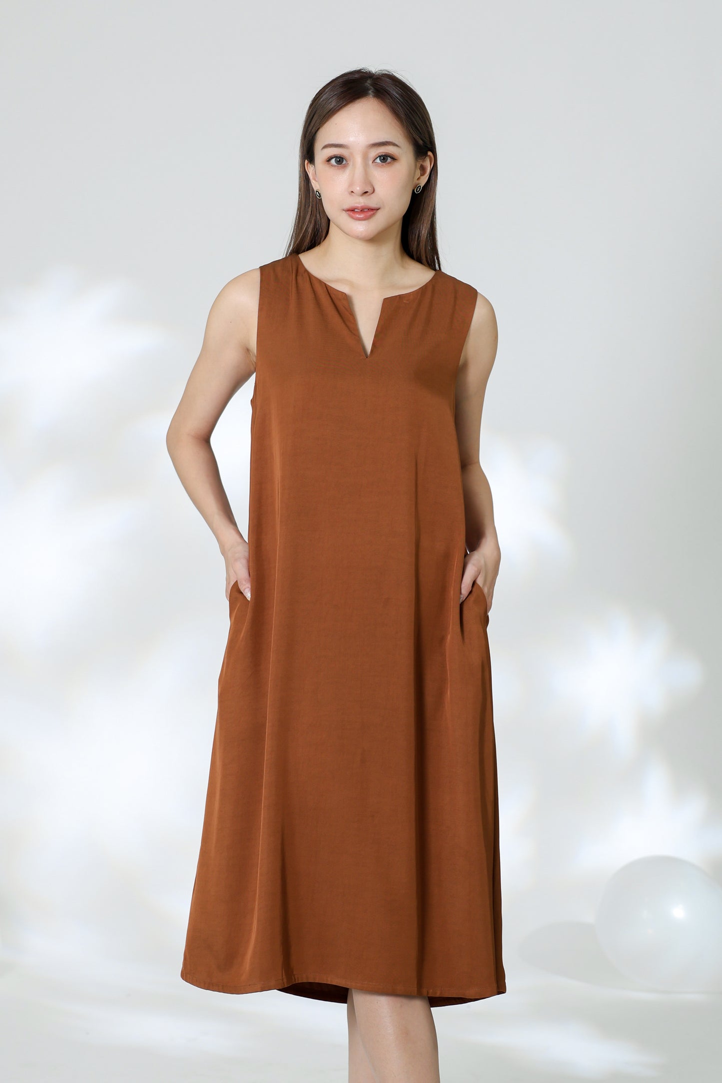 Huda V Cut Midi Dress - Rust