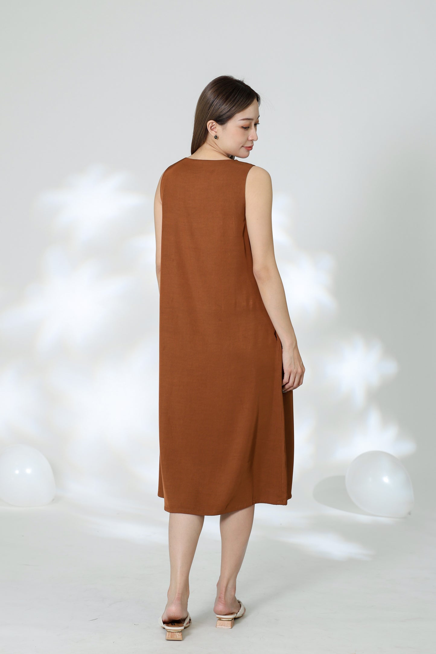 Huda V Cut Midi Dress - Rust