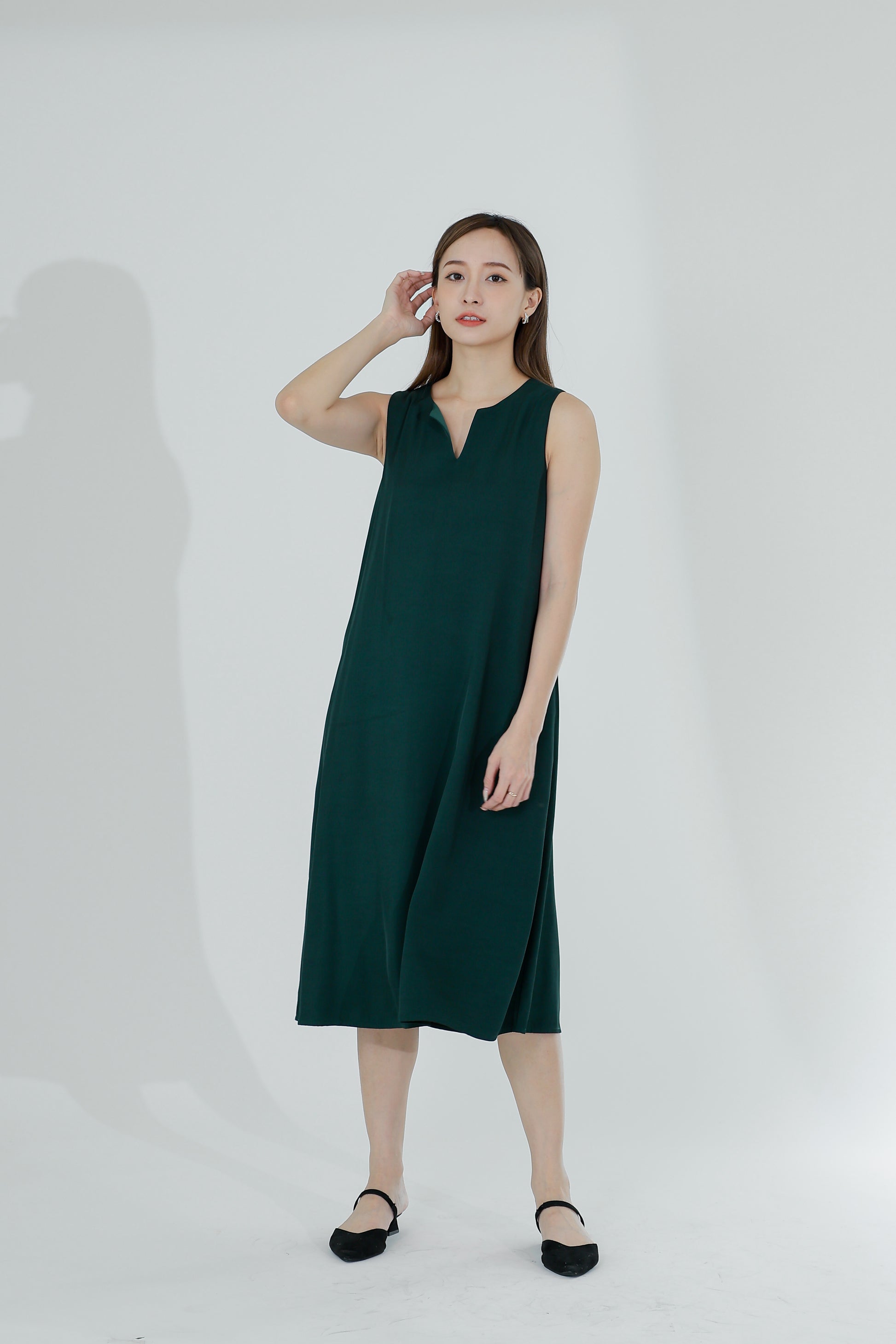 Huda V Cut Midi Dress - Emerald