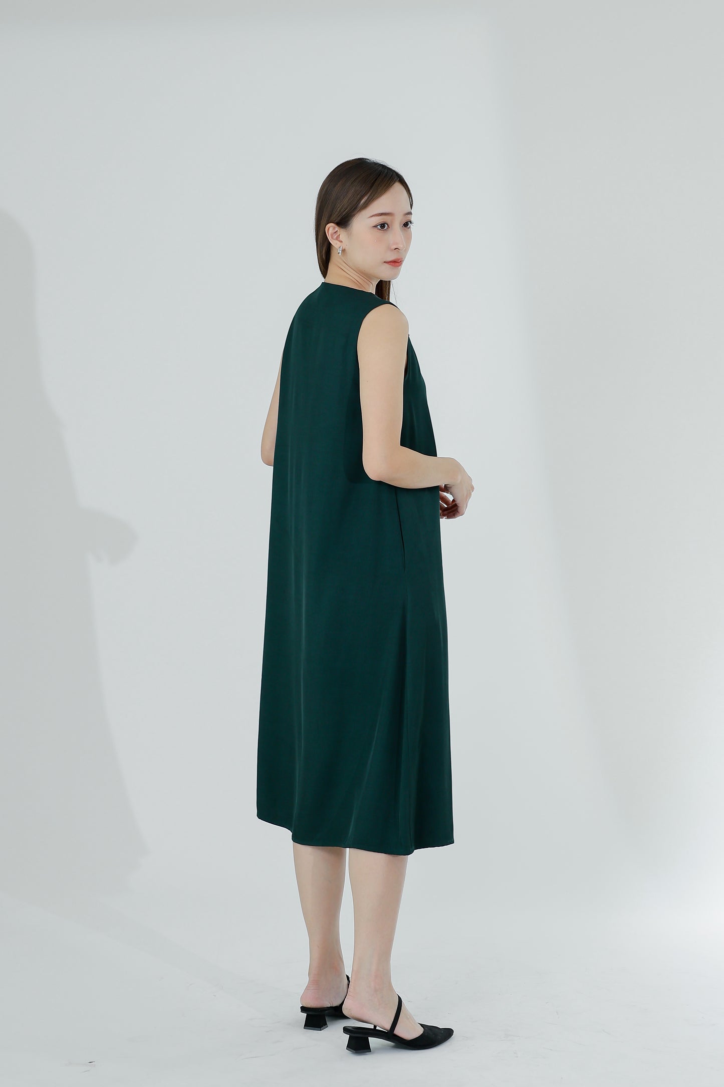 Huda V Cut Midi Dress - Emerald