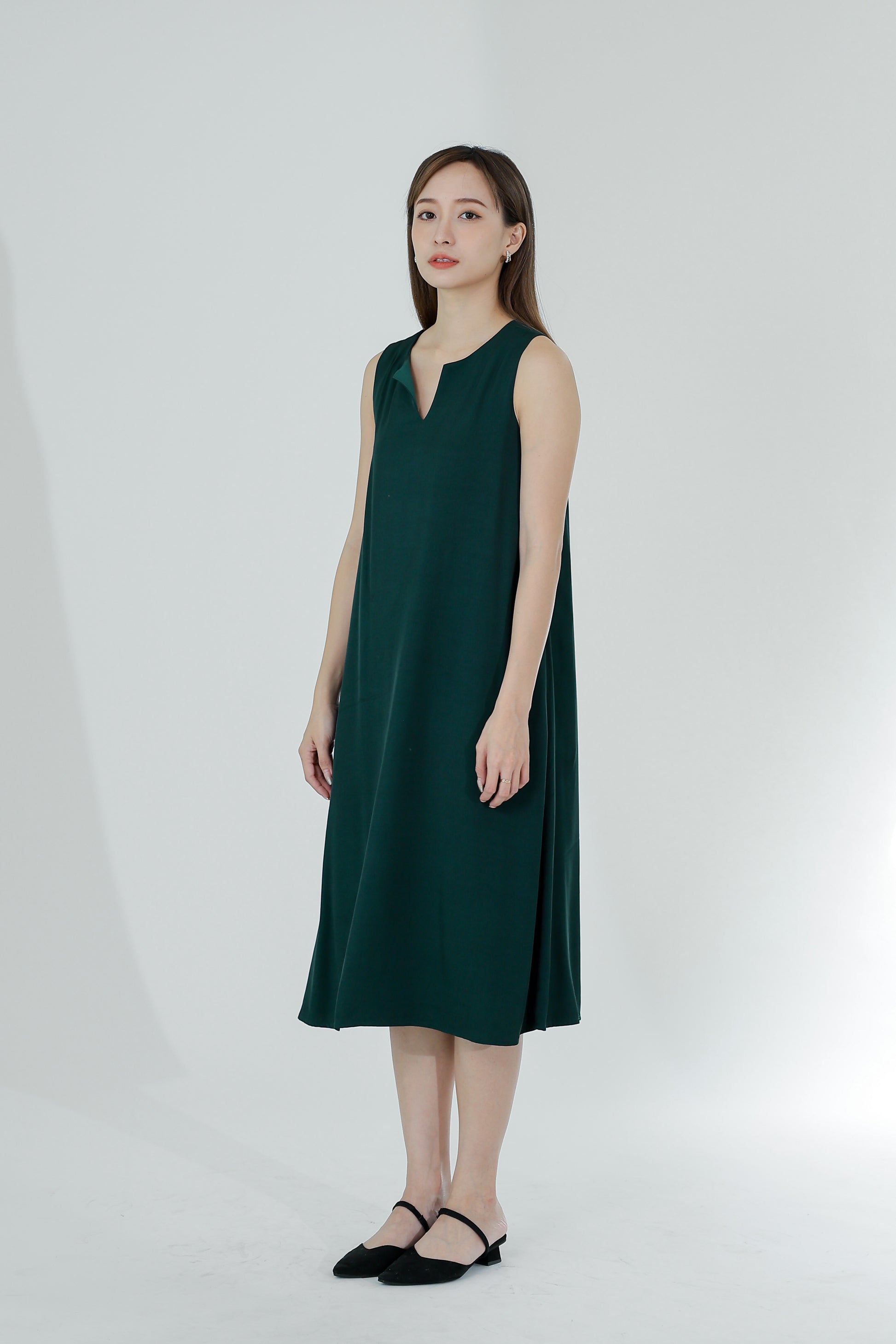 Huda V Cut Midi Dress - Emerald