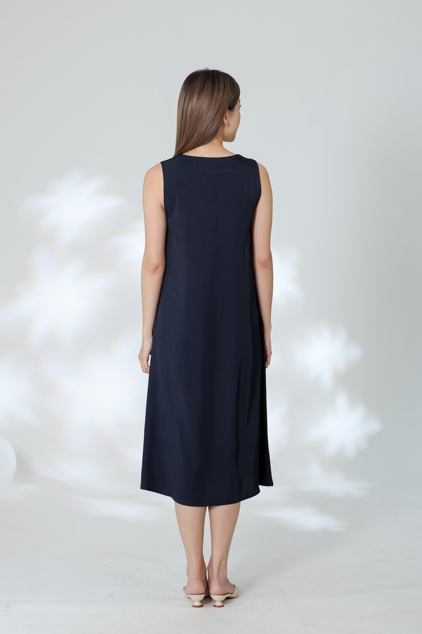 Huda V Cut Midi Dress - Navy
