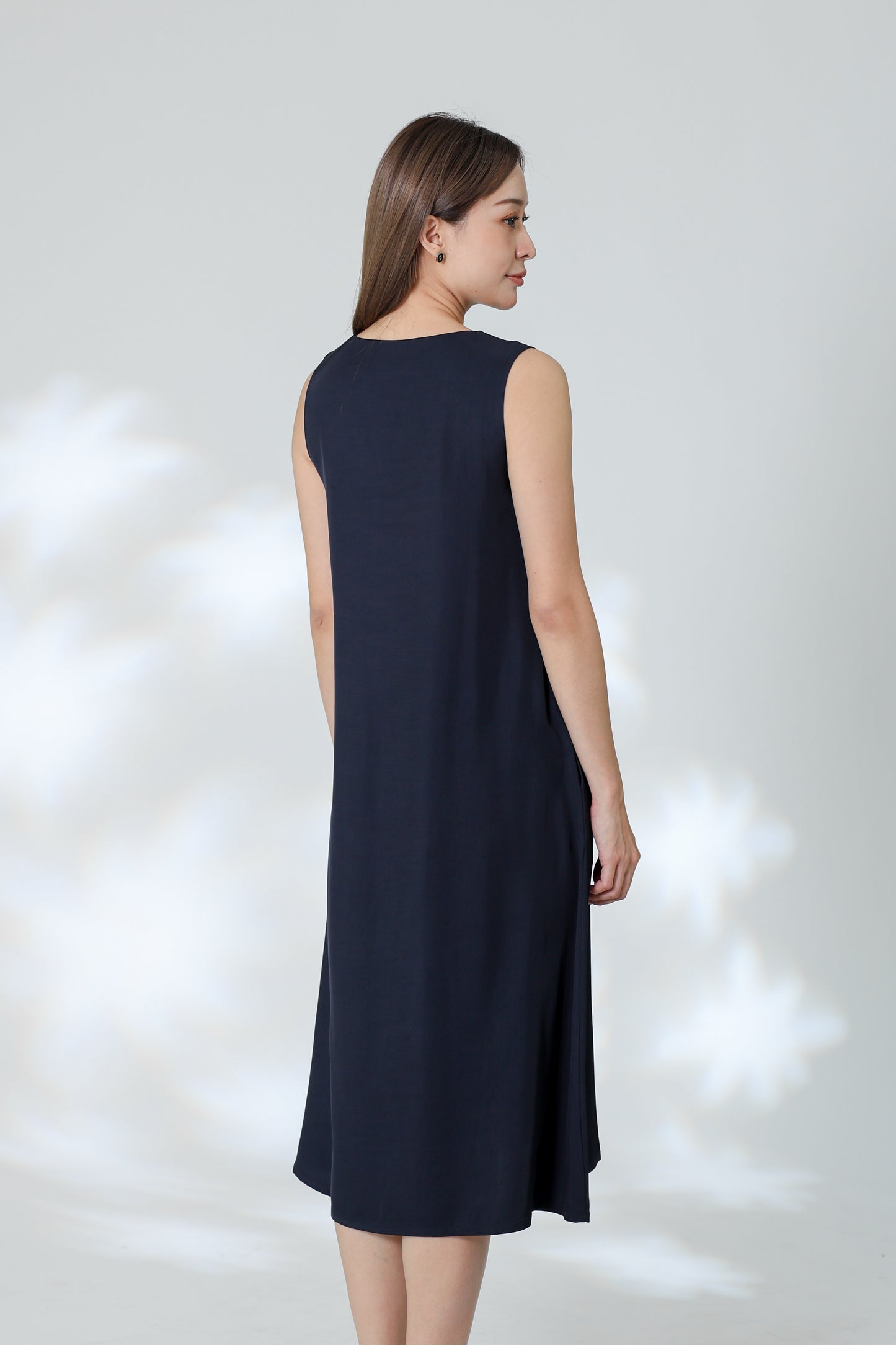 Huda V Cut Midi Dress - Navy