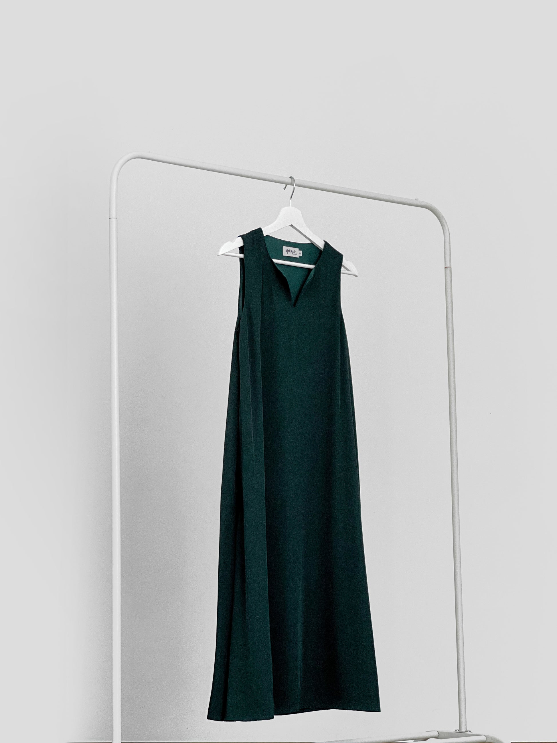 Huda V Cut Midi Dress - Emerald