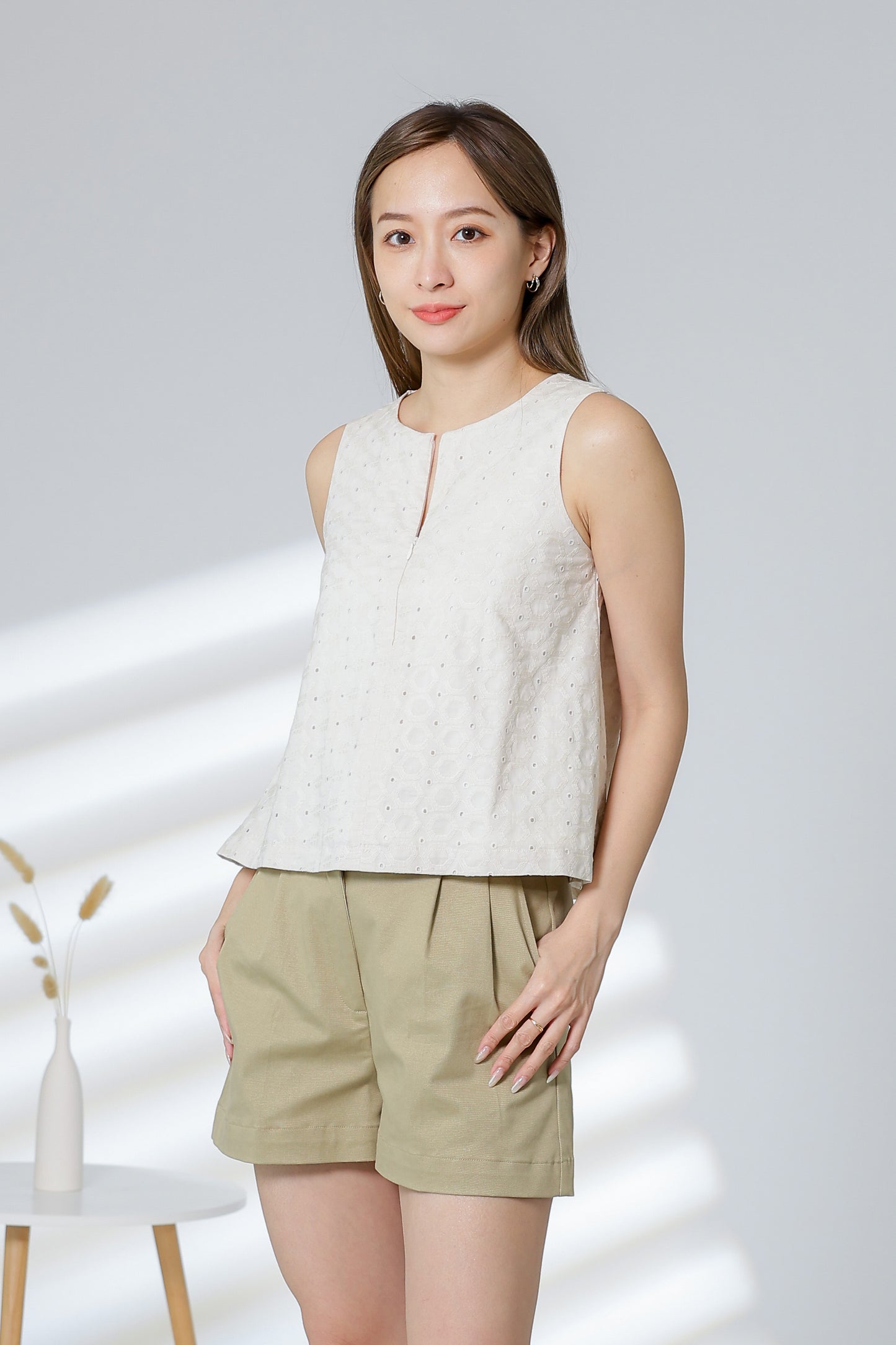 Isabel Zipper Round Neck - Stone