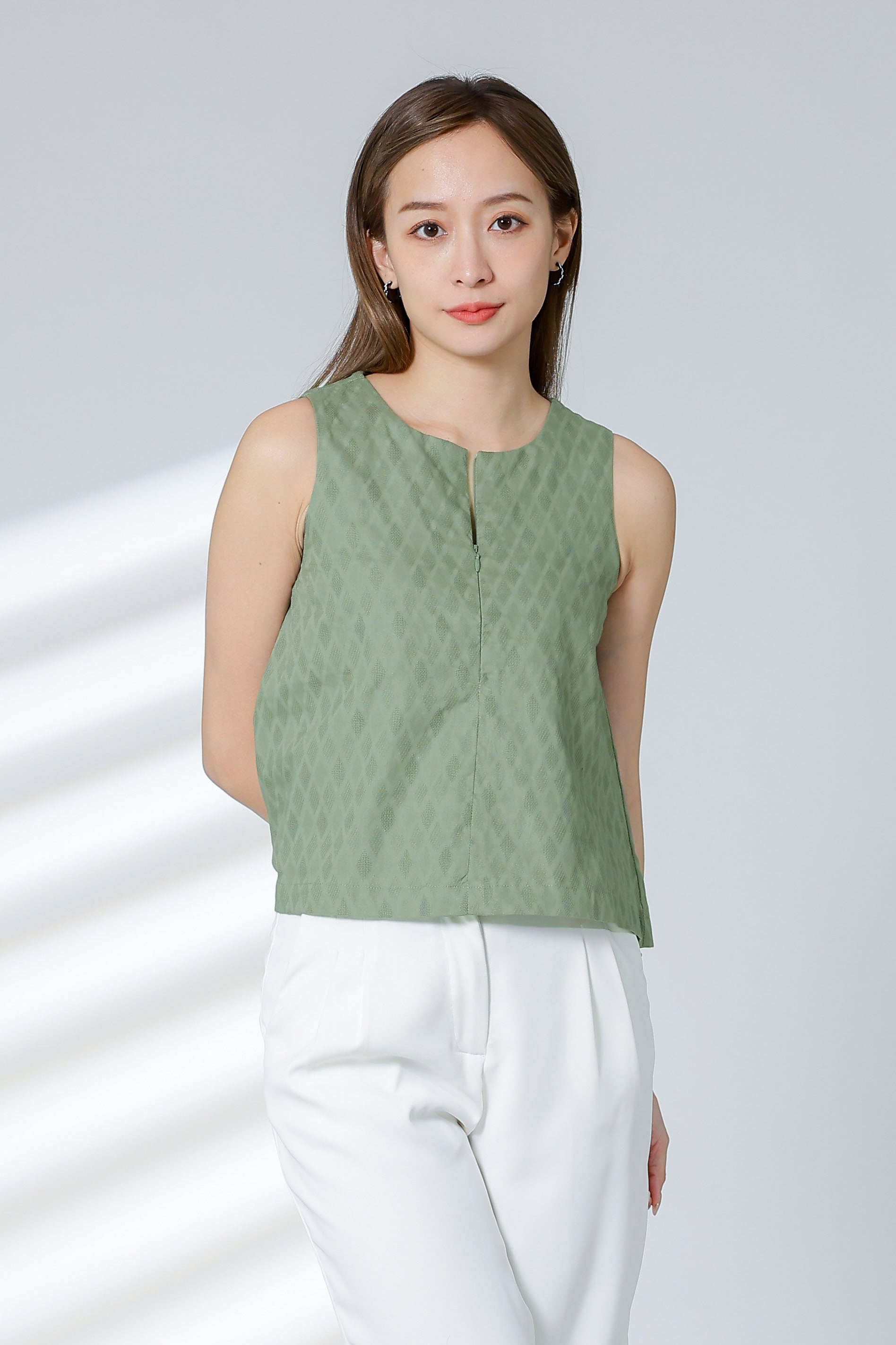 Isabel Zipper Round Neck - Sage
