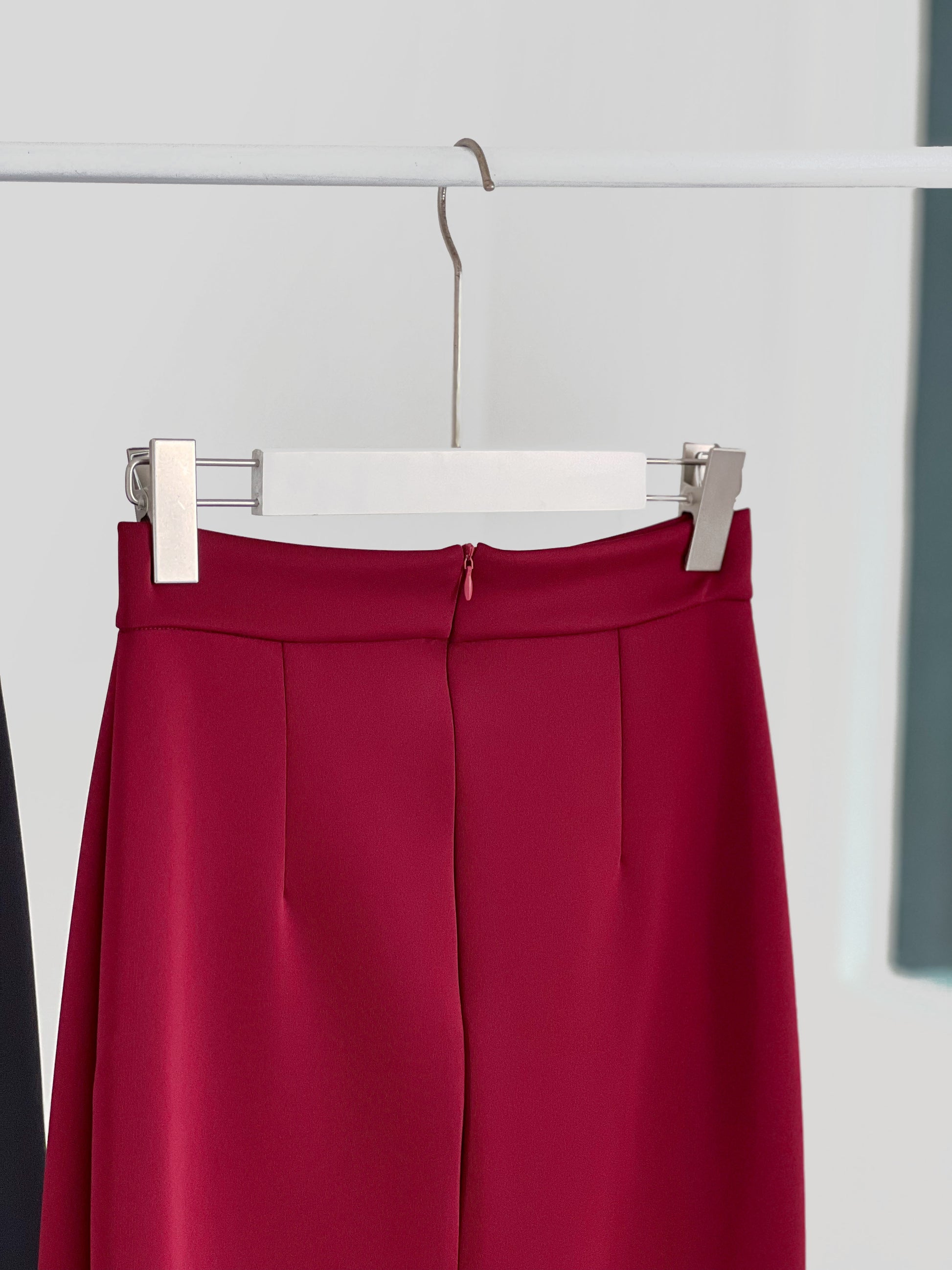 Jalisa Open Slit Pencil Skirt - Maroon