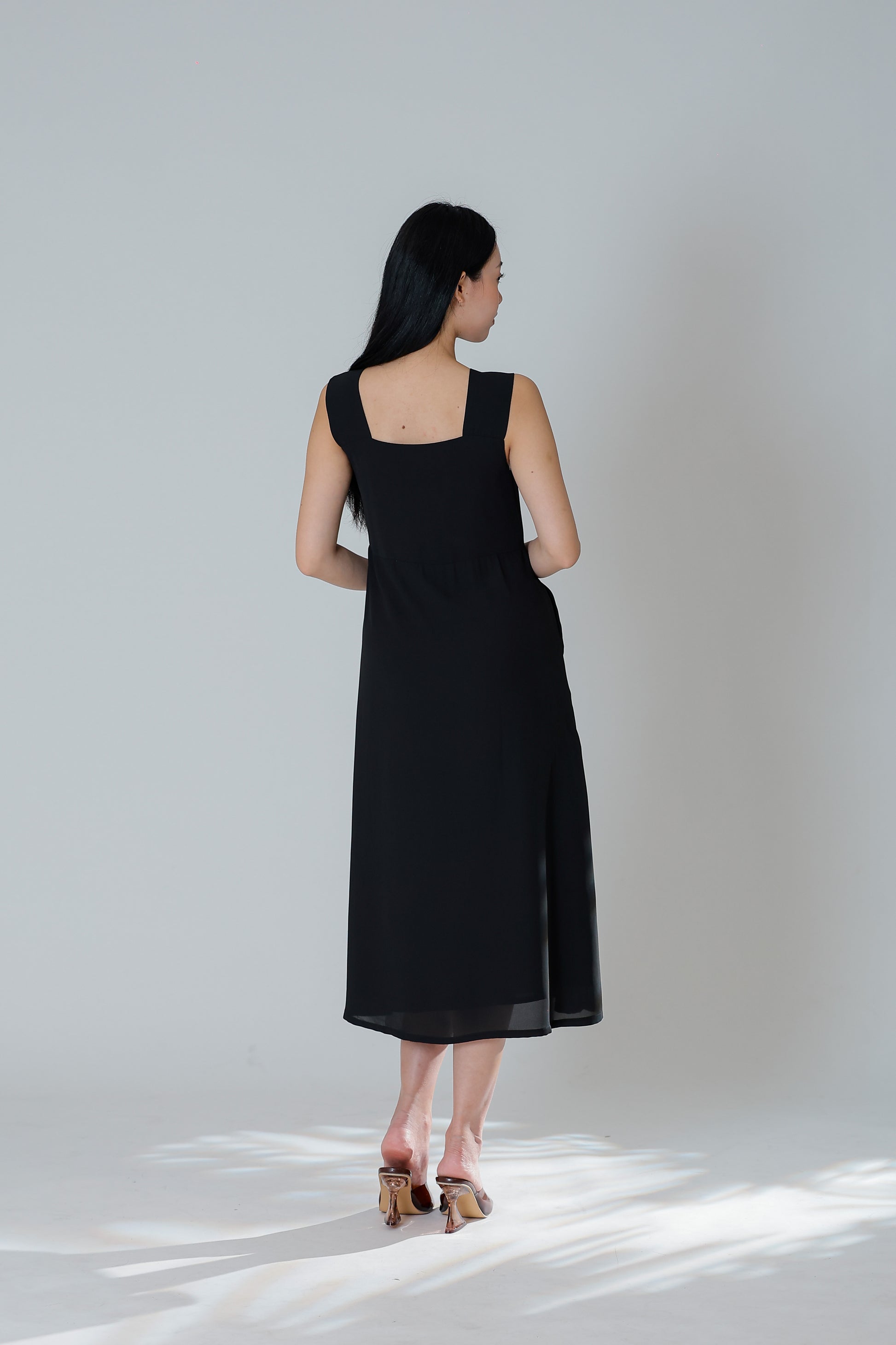 Jecca Square Neck Button Midi Dress - Black