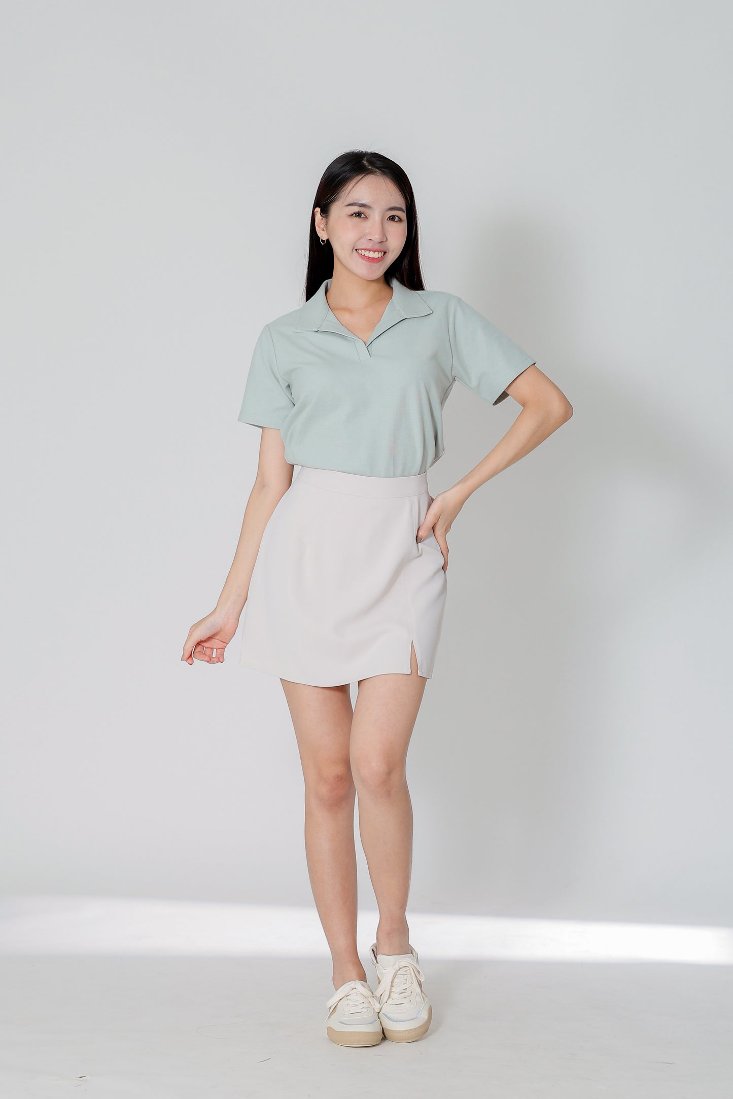 Julianne A Line Skort w Slit - Beige