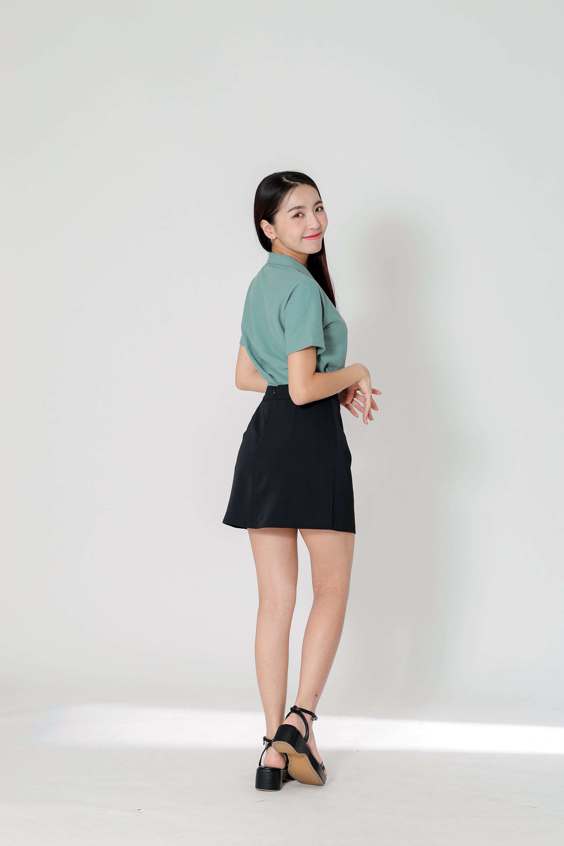 Julianne A Line Skort w Slit - Black