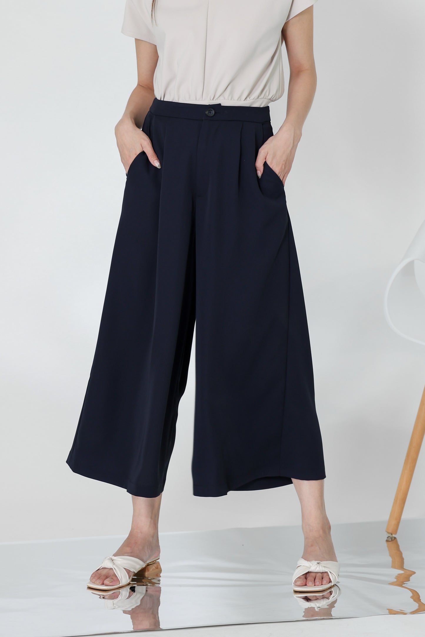 Kaiya Wide Leg Pant - Navy